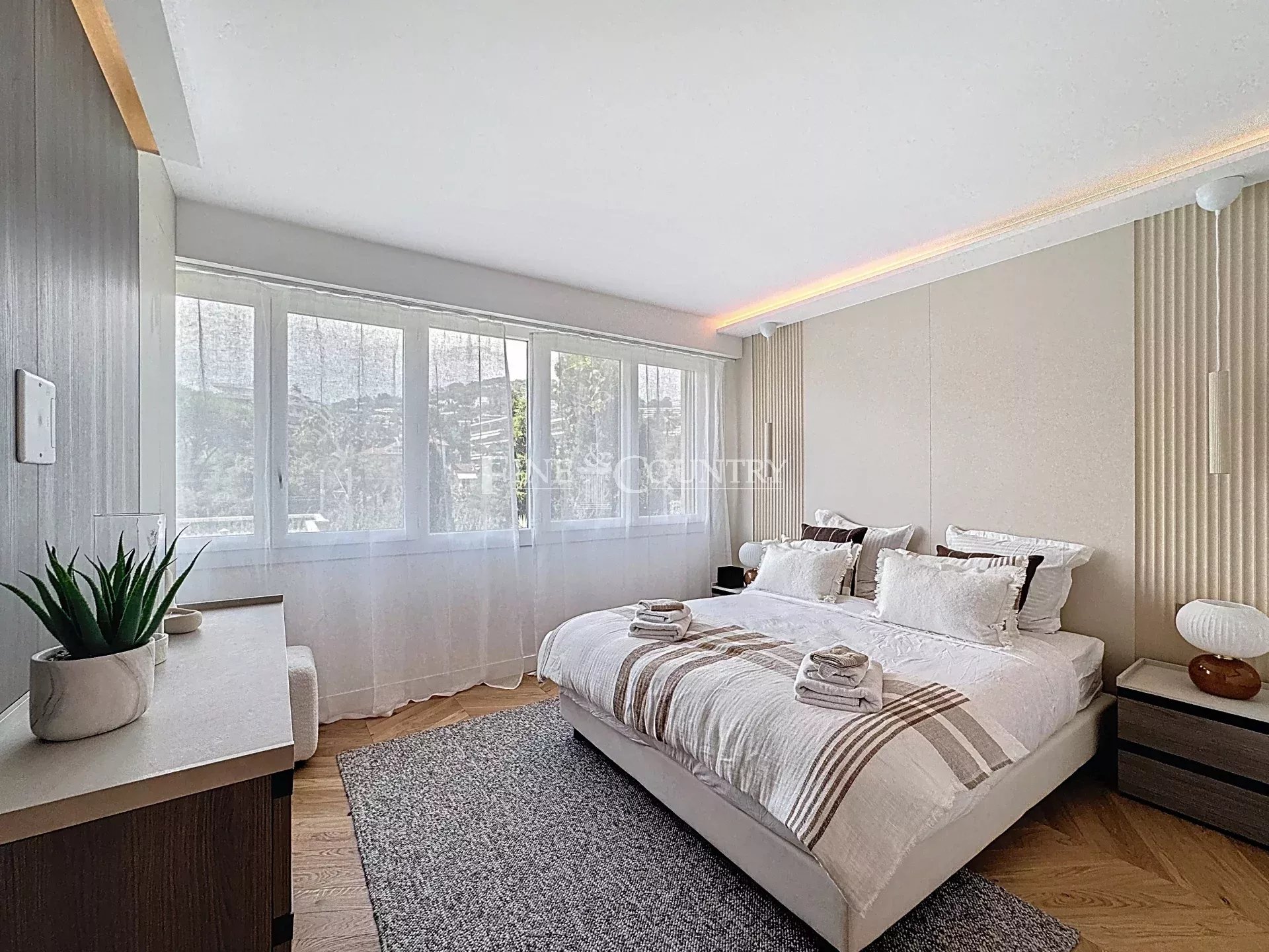 Photo of 3 BEDROOM APPARTEMENT FOR SALE CANNES PALM BEACH