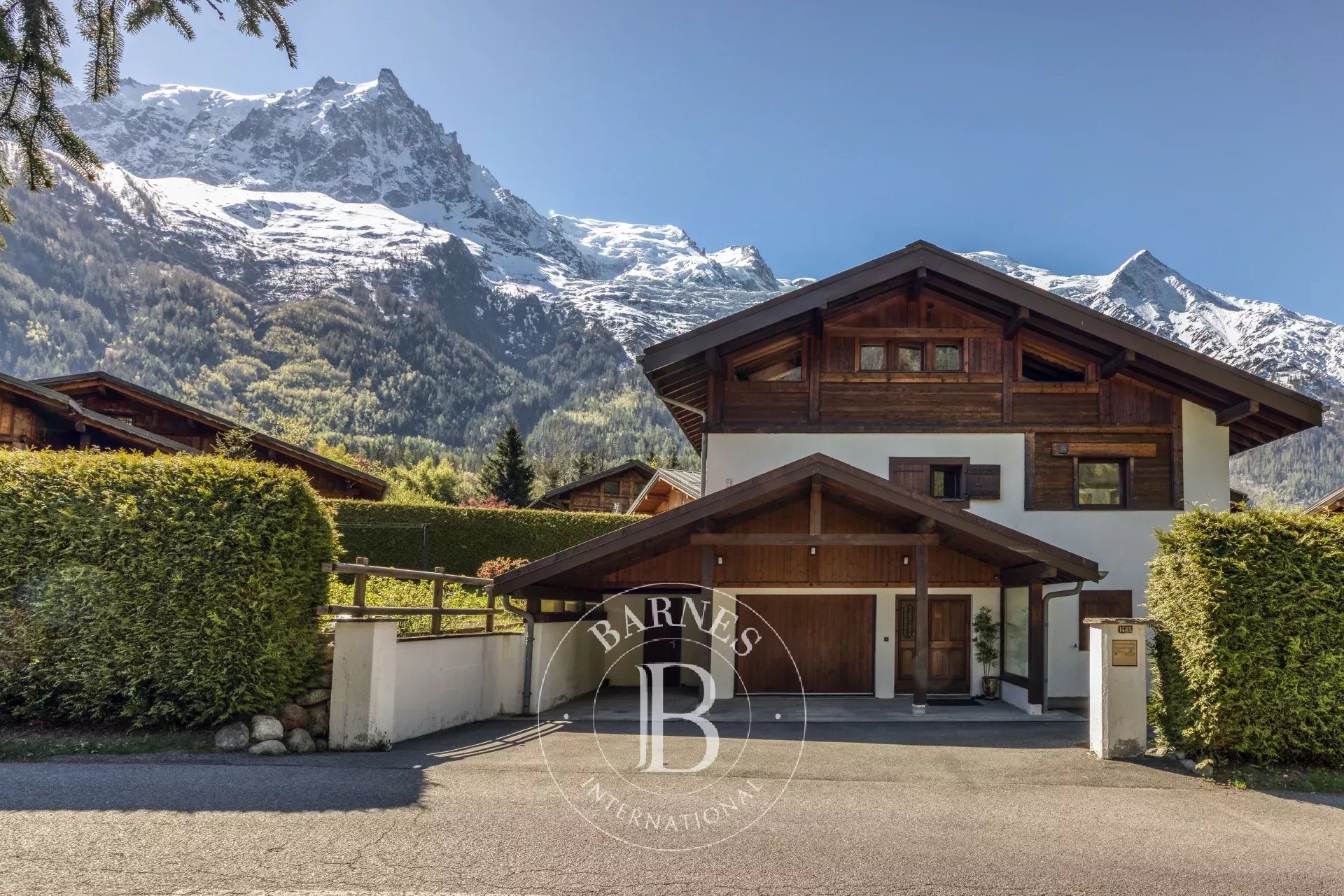 Chalet Chamonix-Mont-Blanc - picture 1