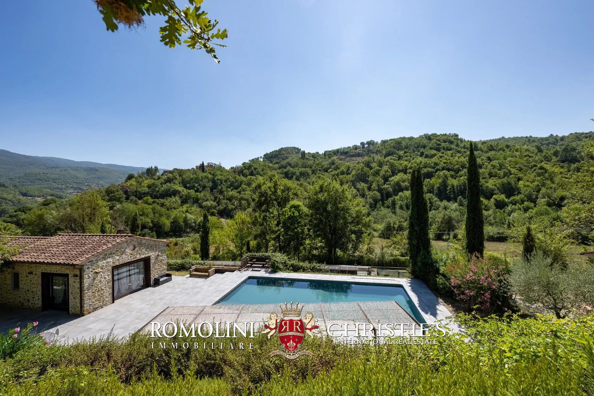6 Bedroom Villa/Townhouse's Image 20