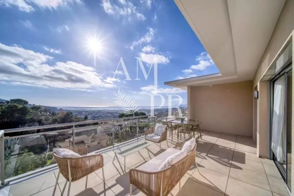 New 5 -room apartment - Panoramic view - Le Cannet — photo 2