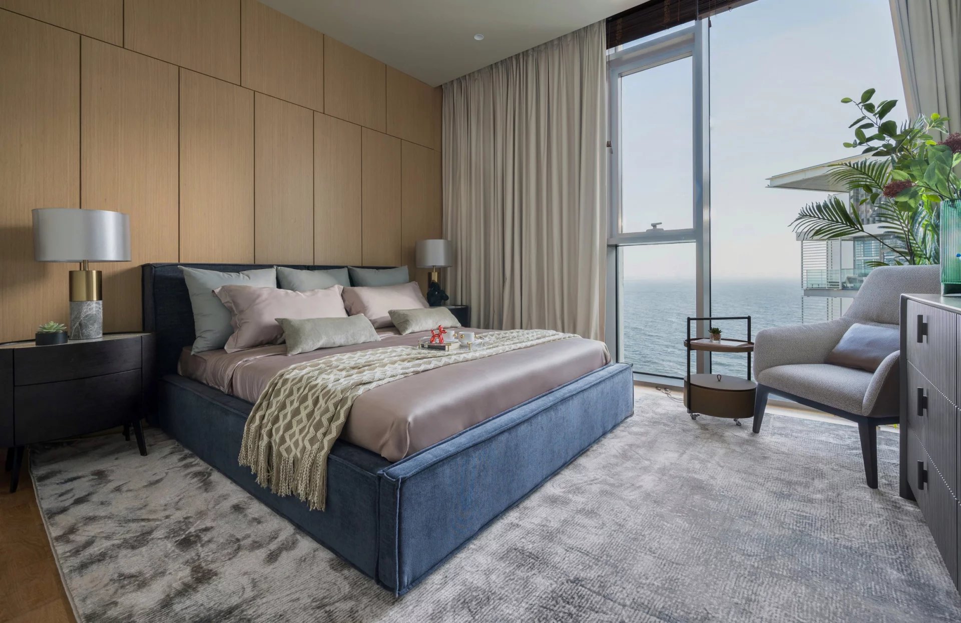 Exquisite 3-Bedroom Apartment with Sea and Park Views