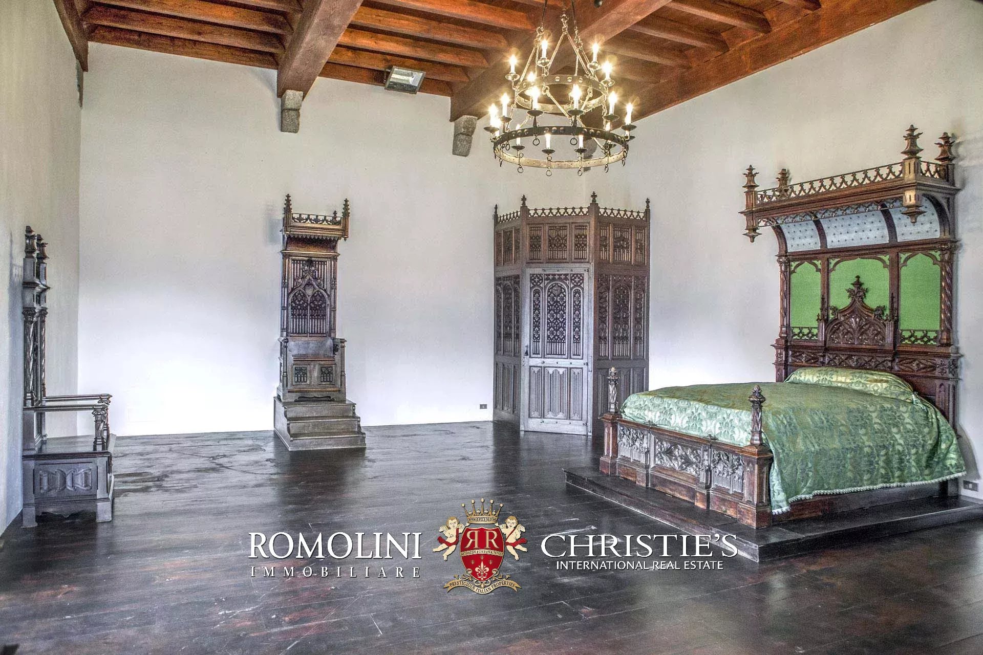 11 Bedroom Chateau's Image 81