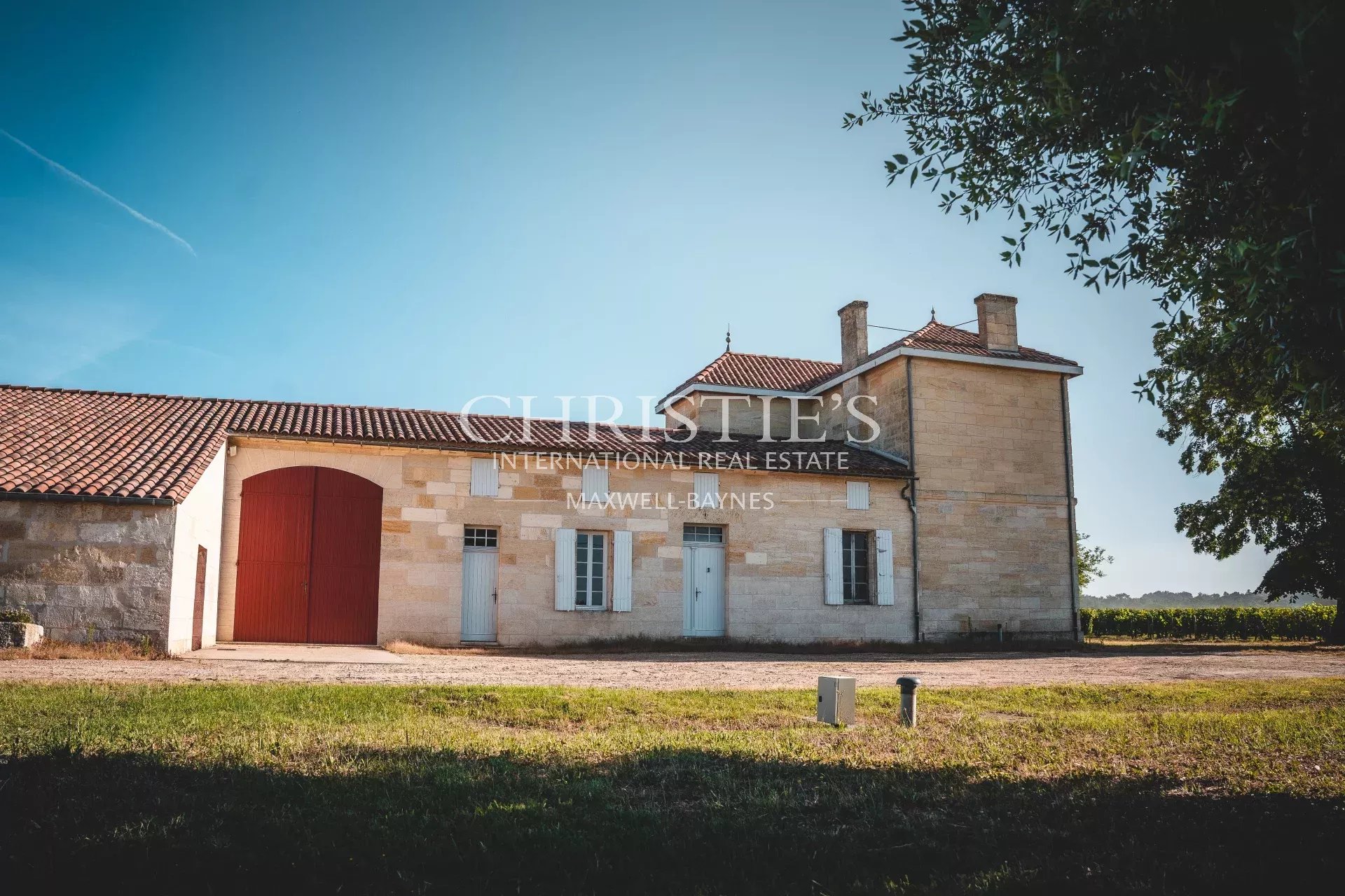 2 Bedroom Vineyard's Image 5