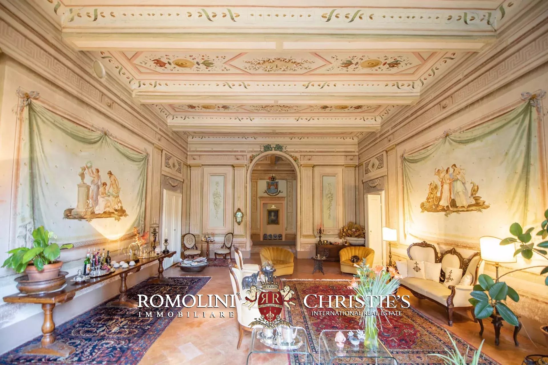 LUXURY PERIOD VILLA FOR SALE NEAR PISA, TUSCANY