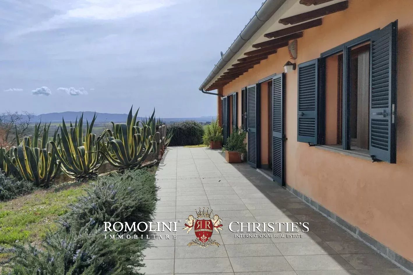 3 Bedroom Vineyard's Image 10