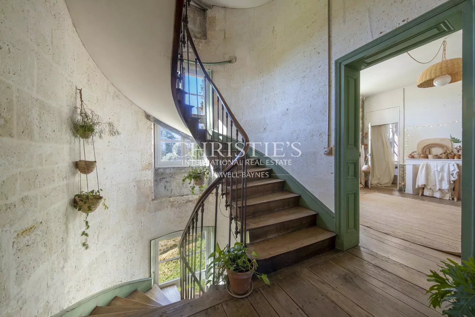 8 Bedroom Chateau's Image 16