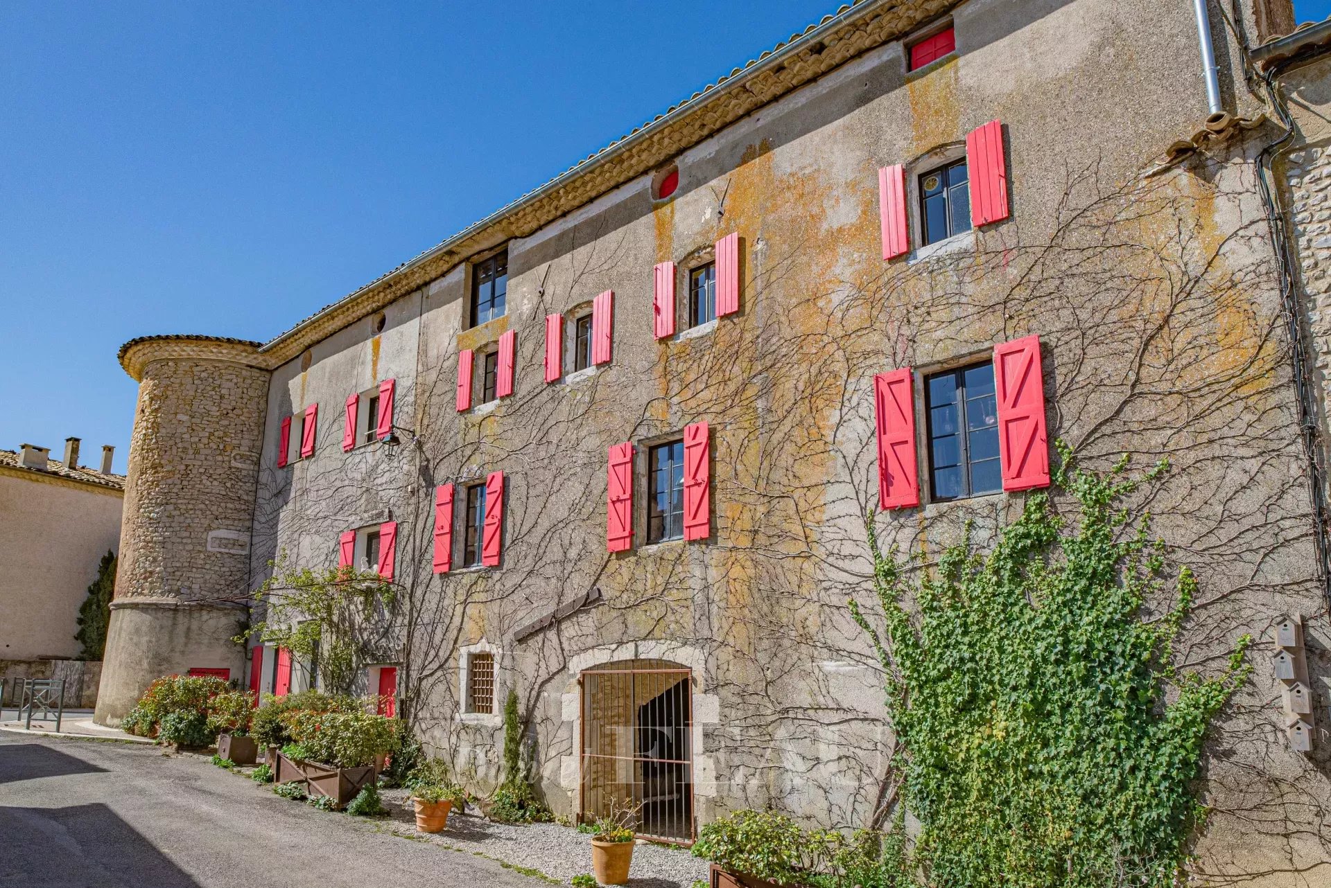 Banon - Château à finir de restaurer