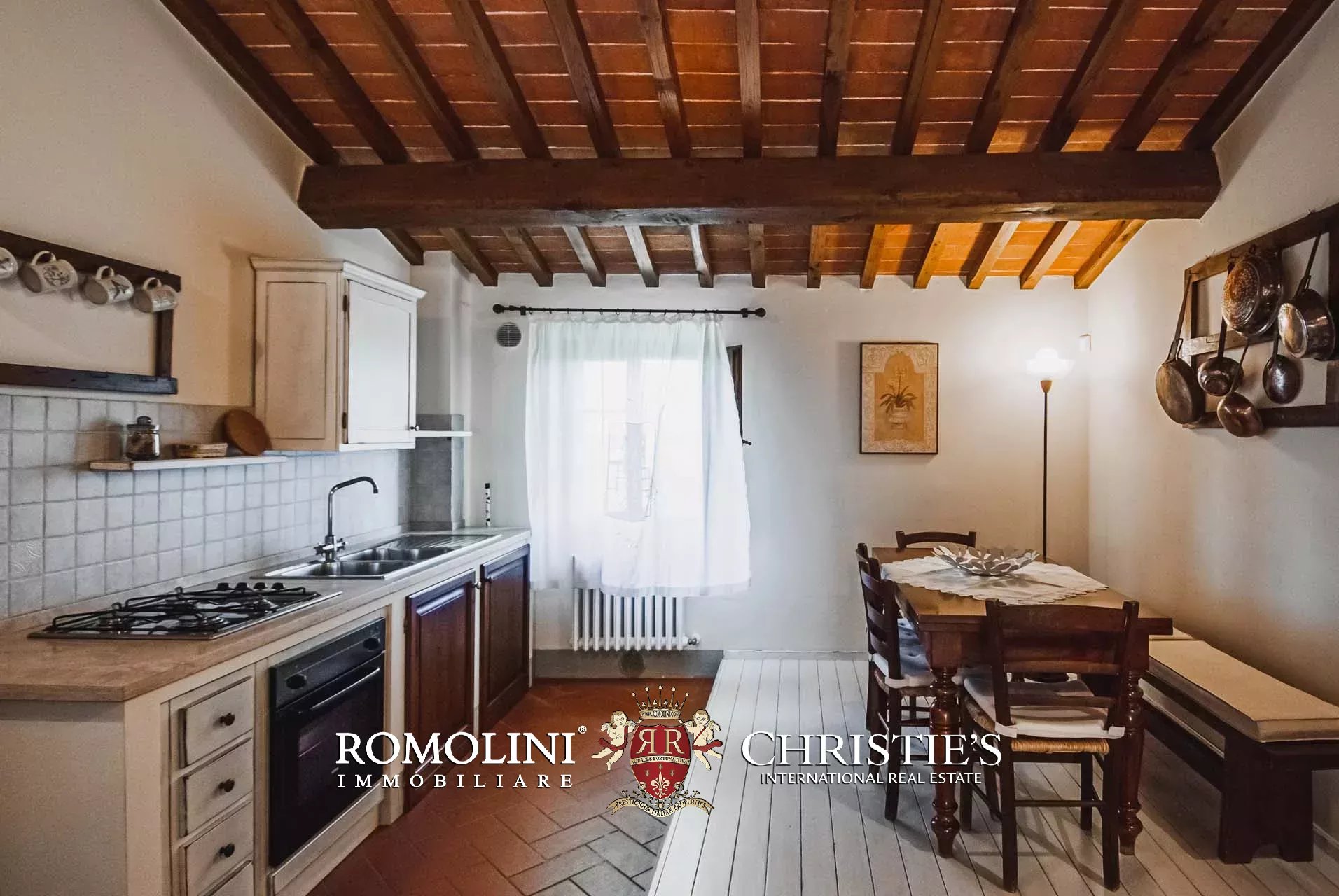 5 Bedroom Villa/Townhouse's Image 30