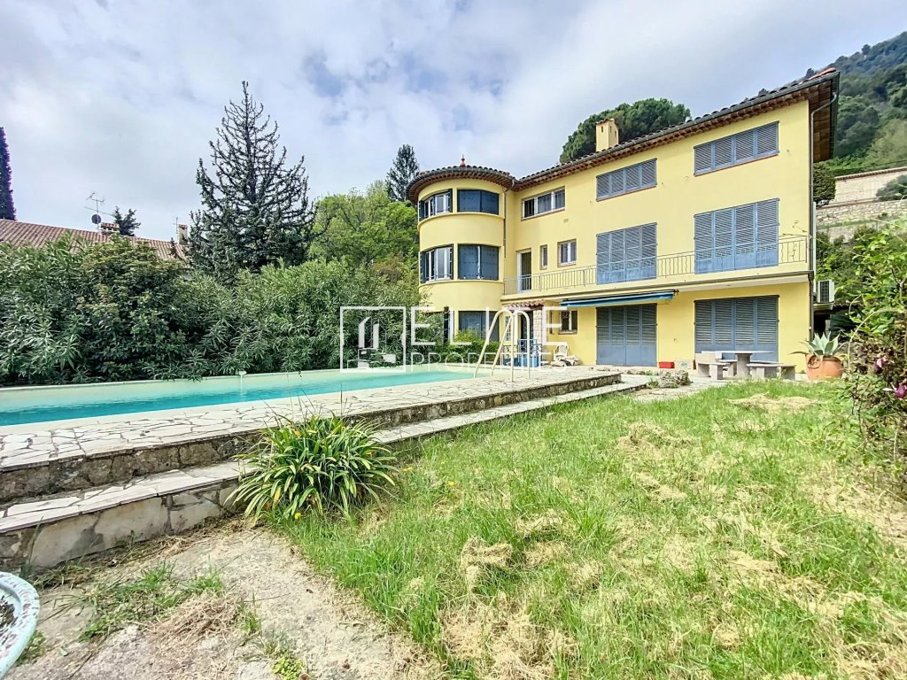 Villa for sale in Grasse — Villa in Grasse