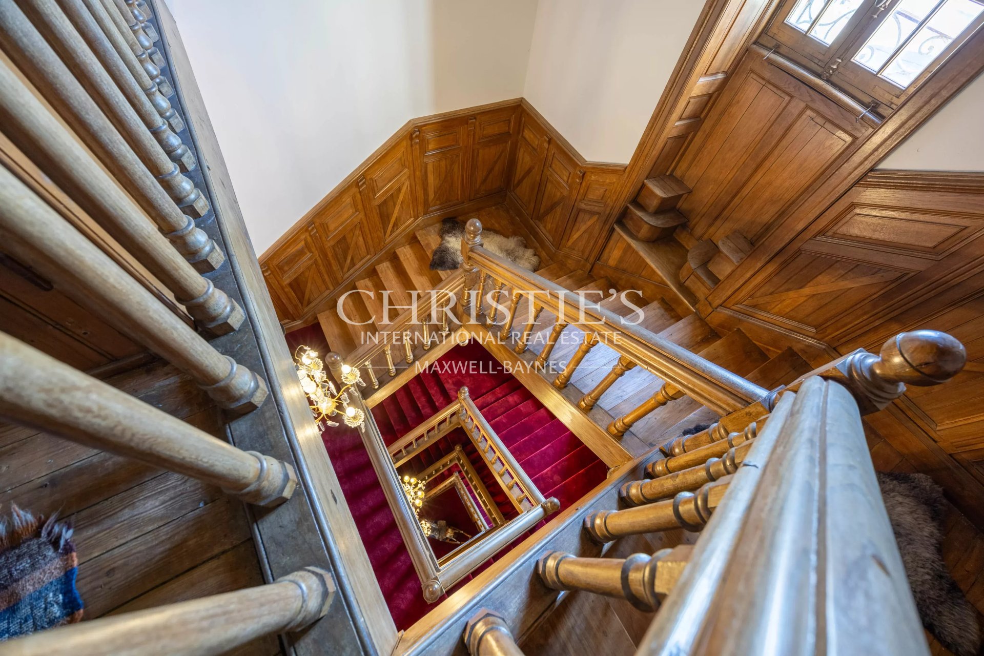 10 Bedroom Chateau's Image 10