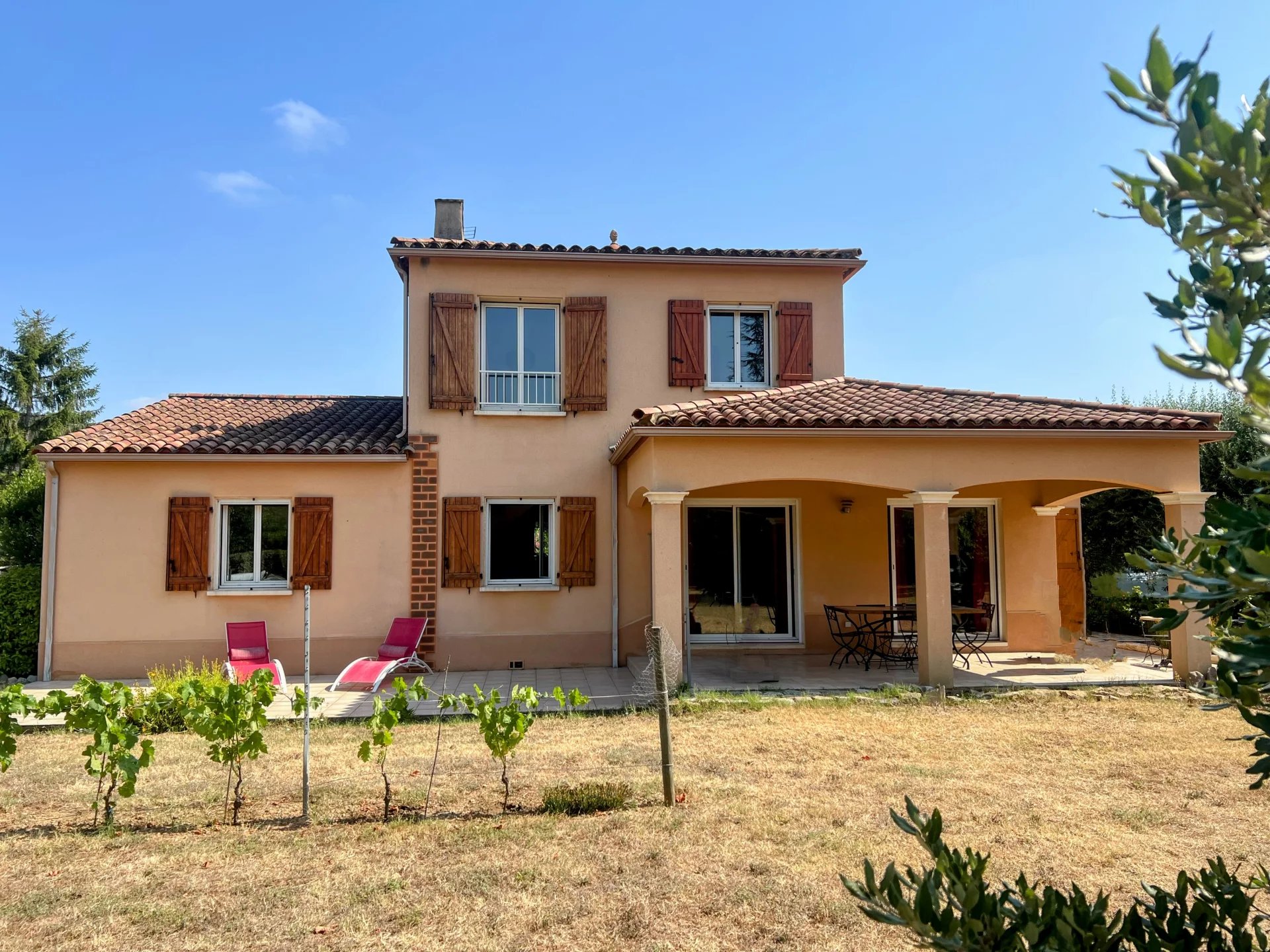 Entre Limoux et Carcassonne - Villa familiale traditionnelle avec piscine, jardin et vue imprenable
