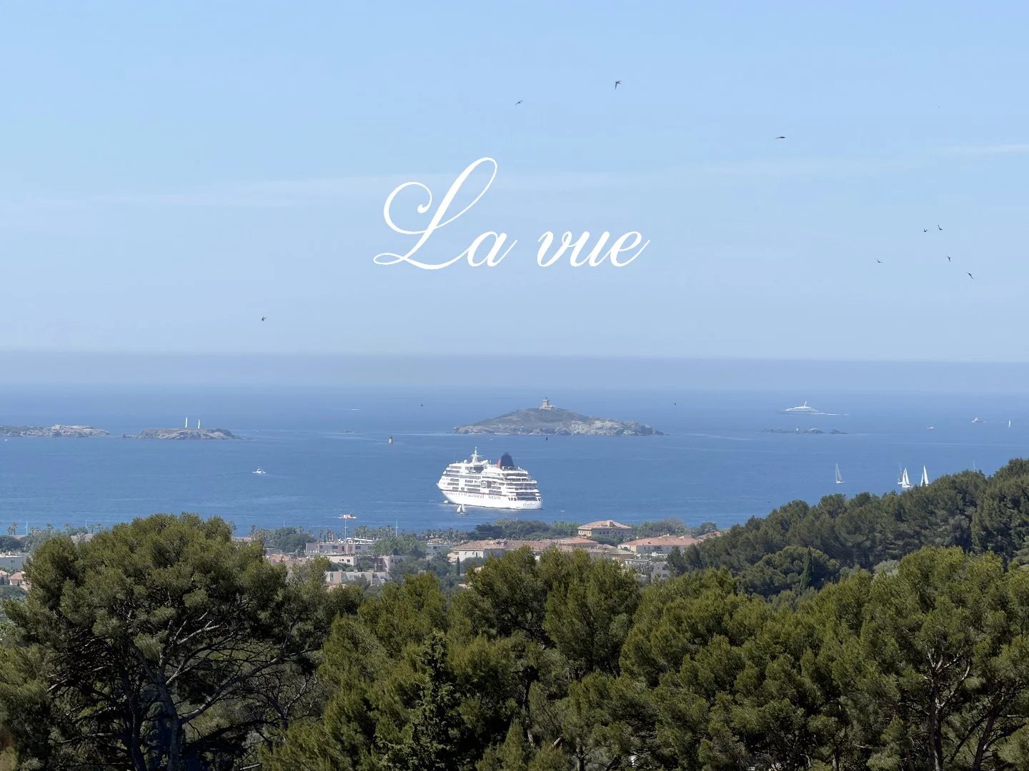 Ollioules, à la limite de Sanary-sur-Mer, villa d'architecte 3 chambres, vue mer