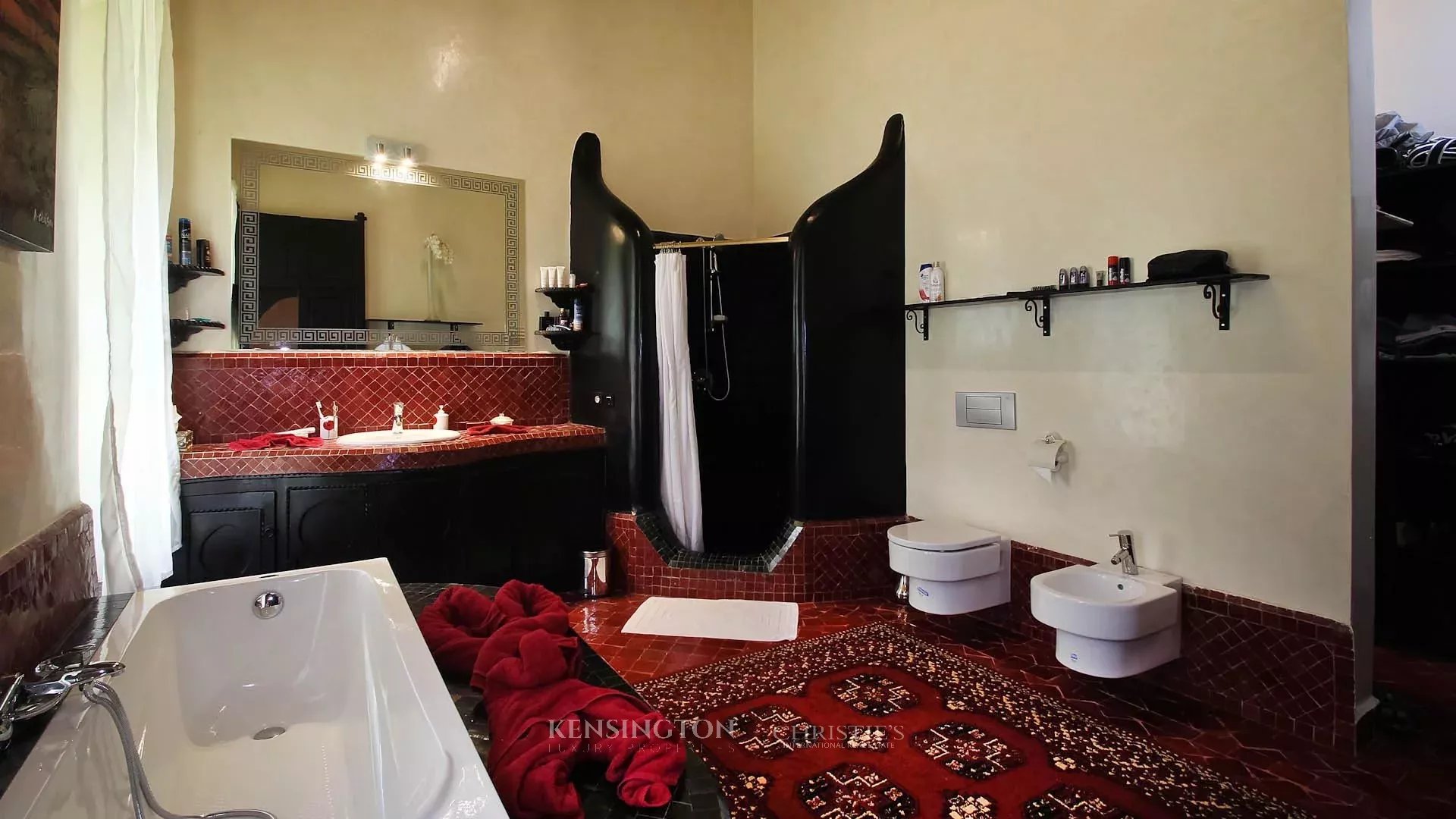 6 Bedroom Villa/Townhouse's Image 41