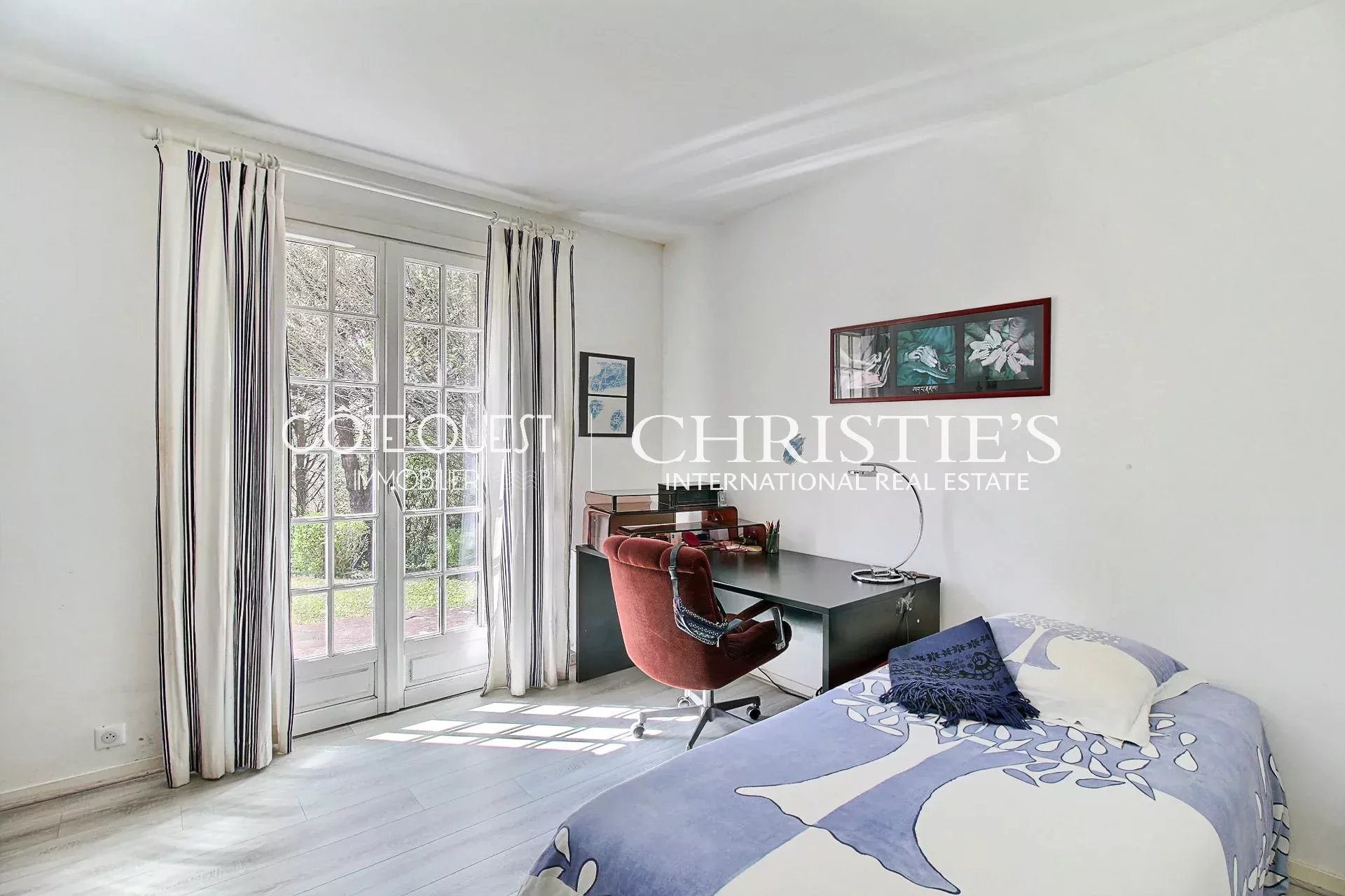 7 Bedroom Villa/Townhouse's Image 9