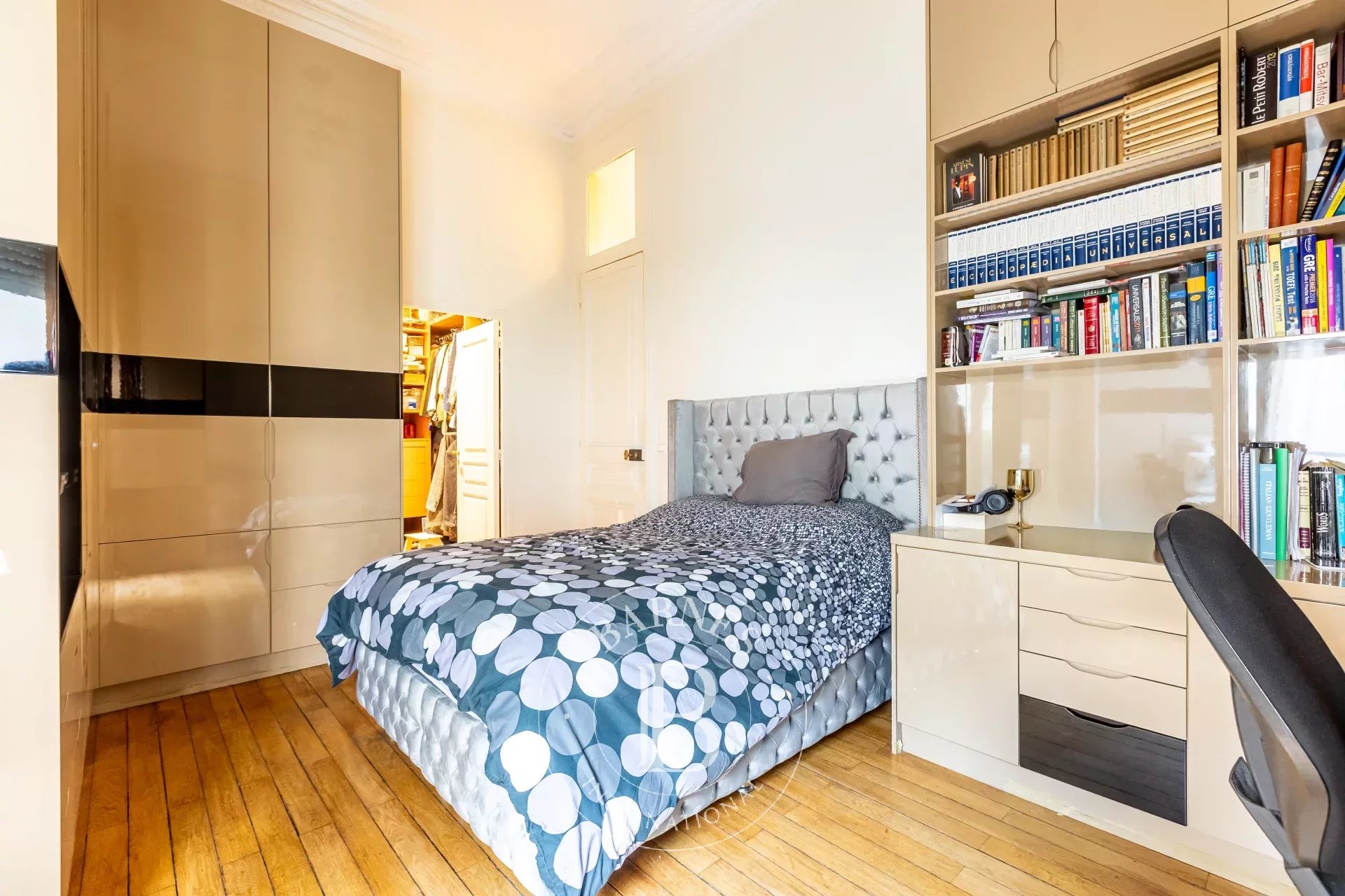 Paris  - Apartment 4 Bedrooms - picture 10