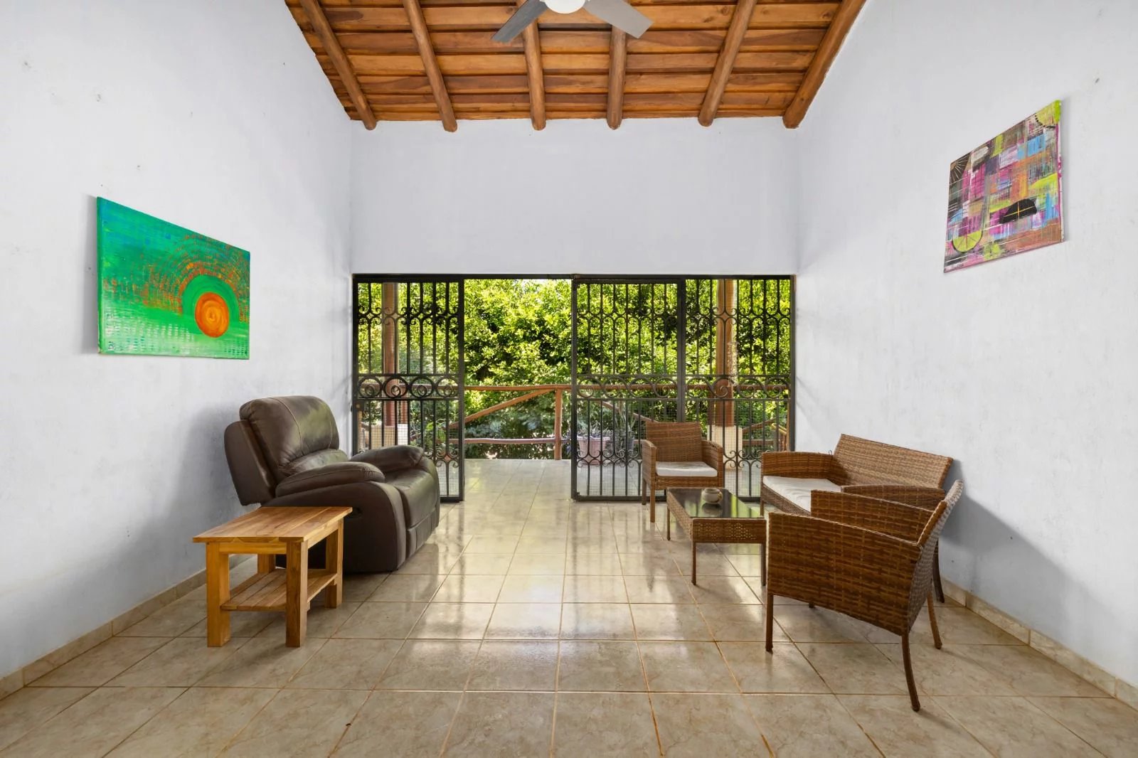 Sale Hotel Veintisiete de Abril