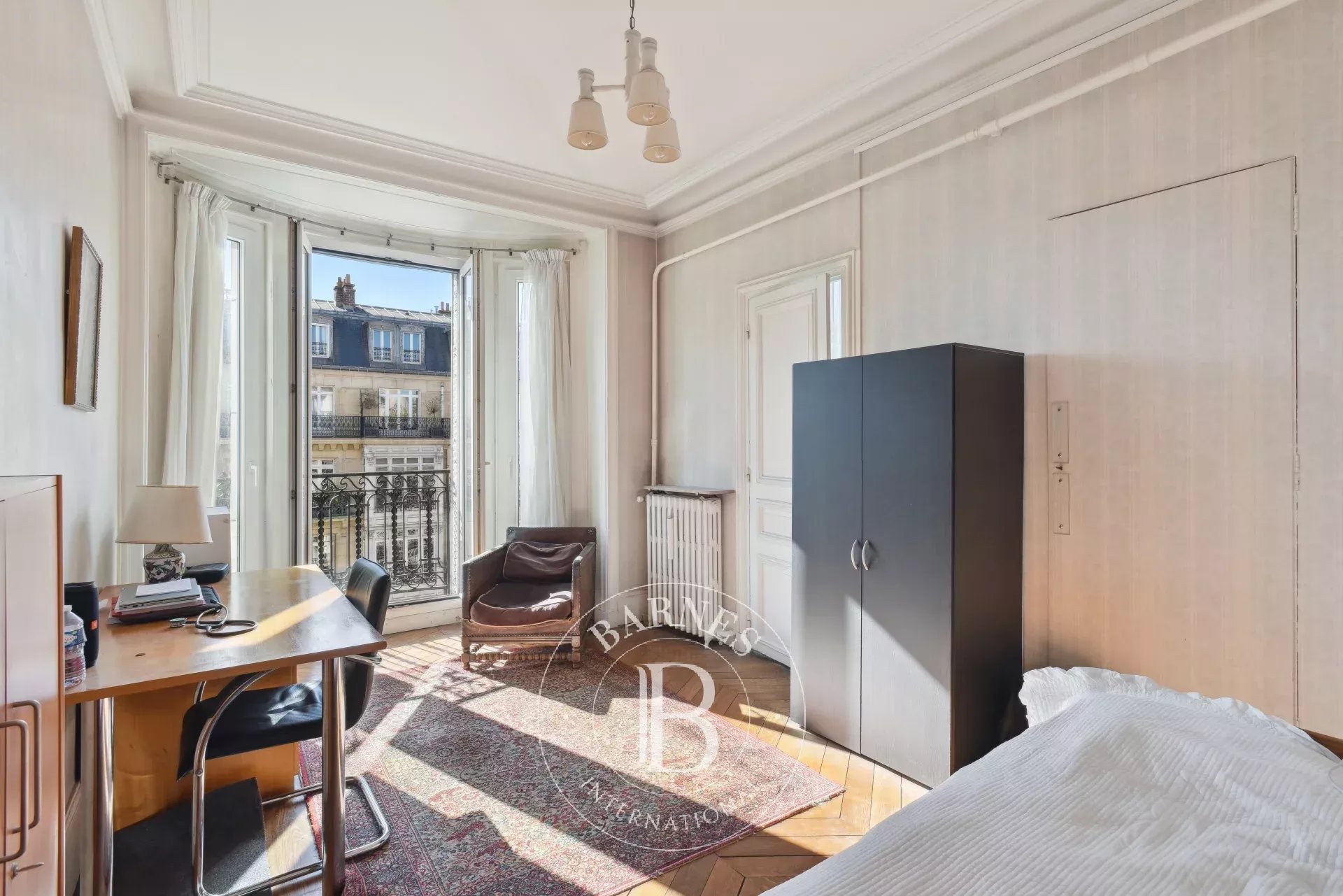 Paris 7 - Bac - unobstructed view - 3 bedrooms - picture 9