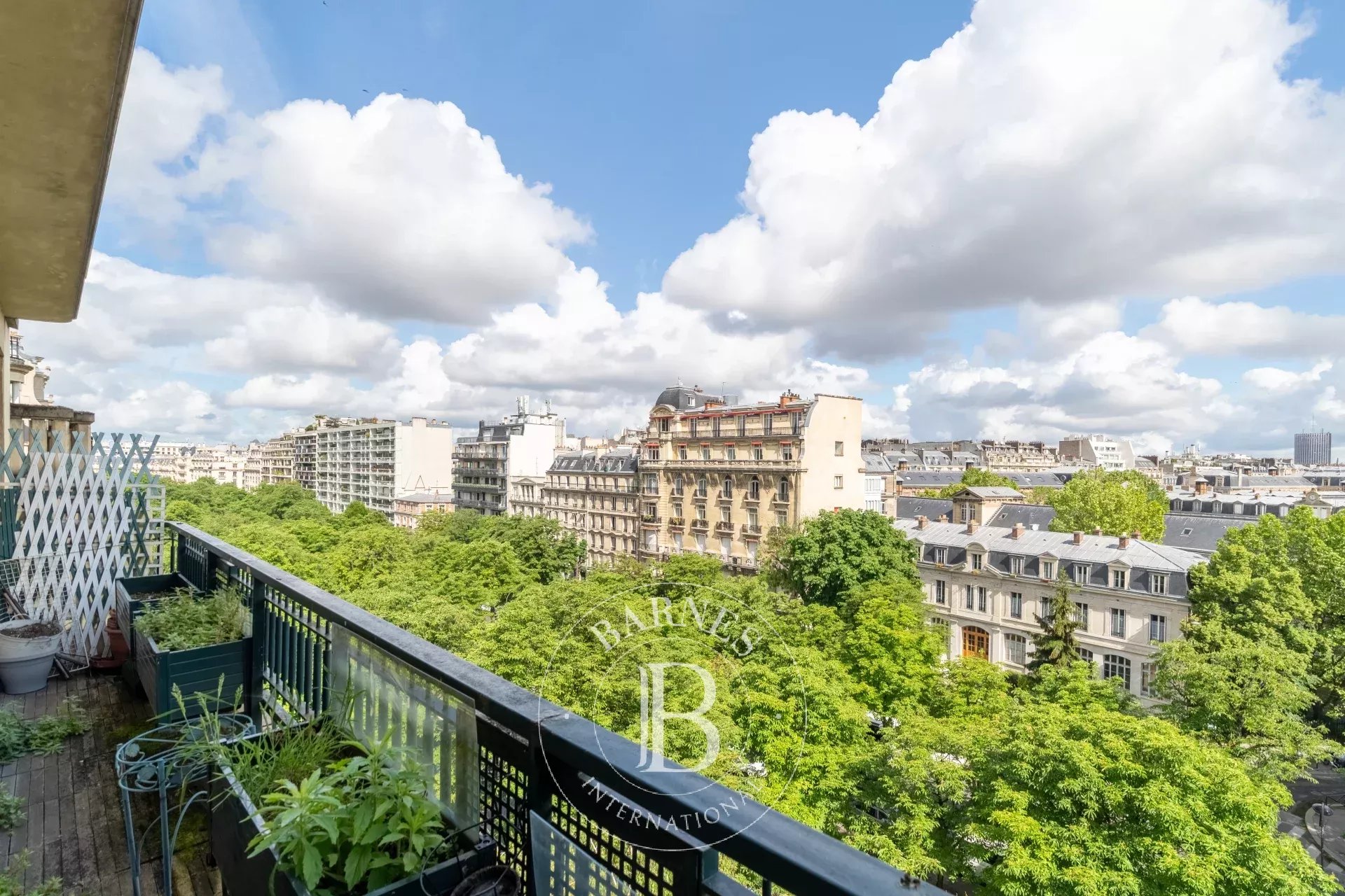 Paris 16 - Georges Mandel - Upper floor - unobstructed view - 3 bedrooms - picture 12