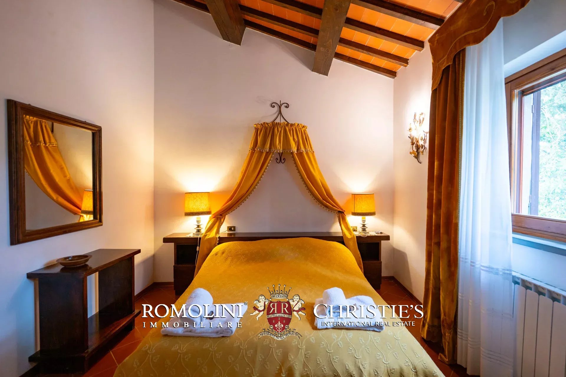 13 Bedroom Villa/Townhouse's Image 39