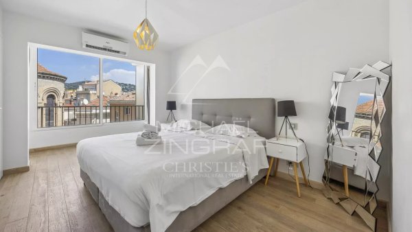 Cannes – Croisette – Magnificent 4-Room Apartment with Sea View — photo 6
