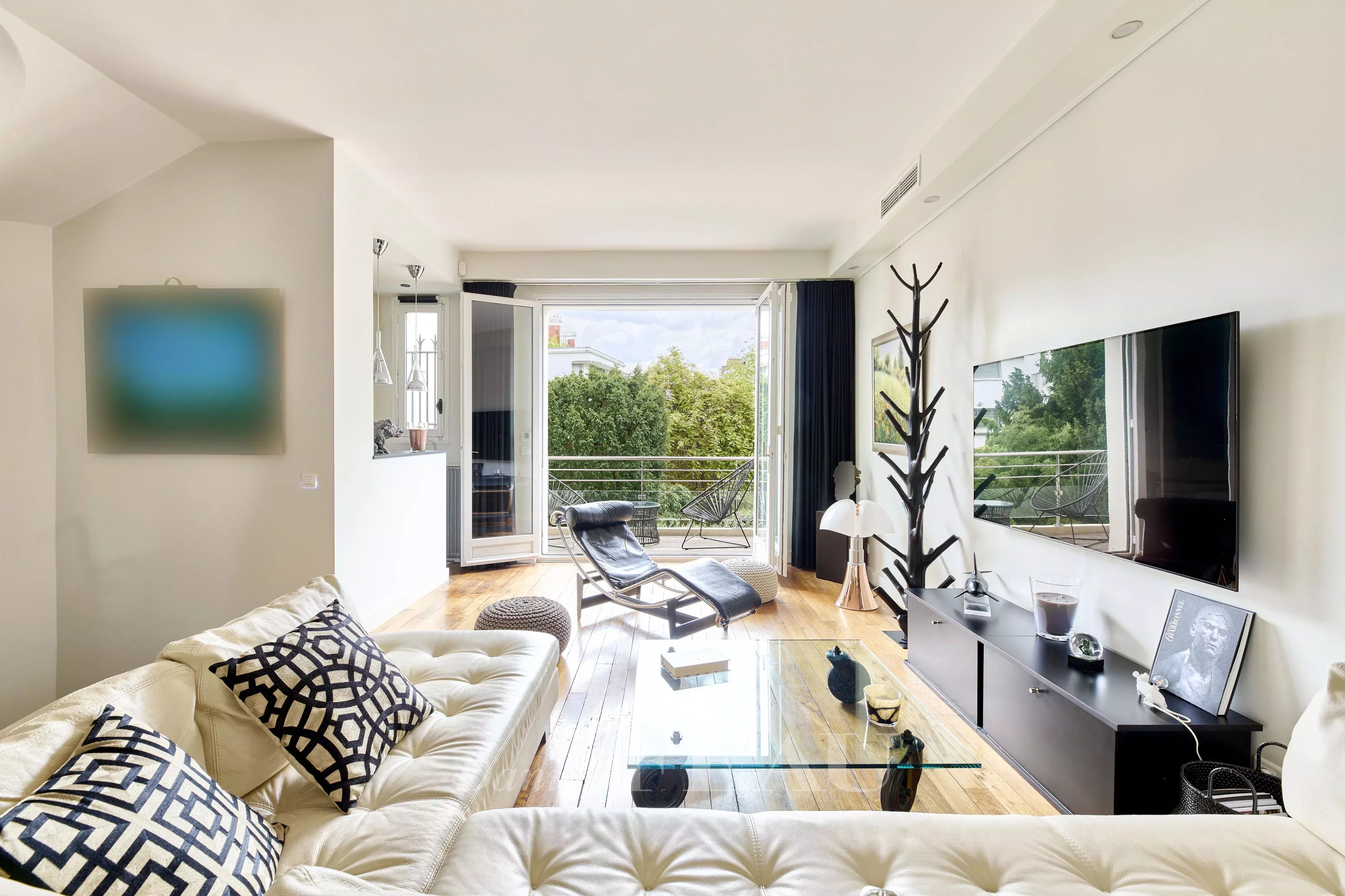 Paris 16th District – A superb 4-bed family home