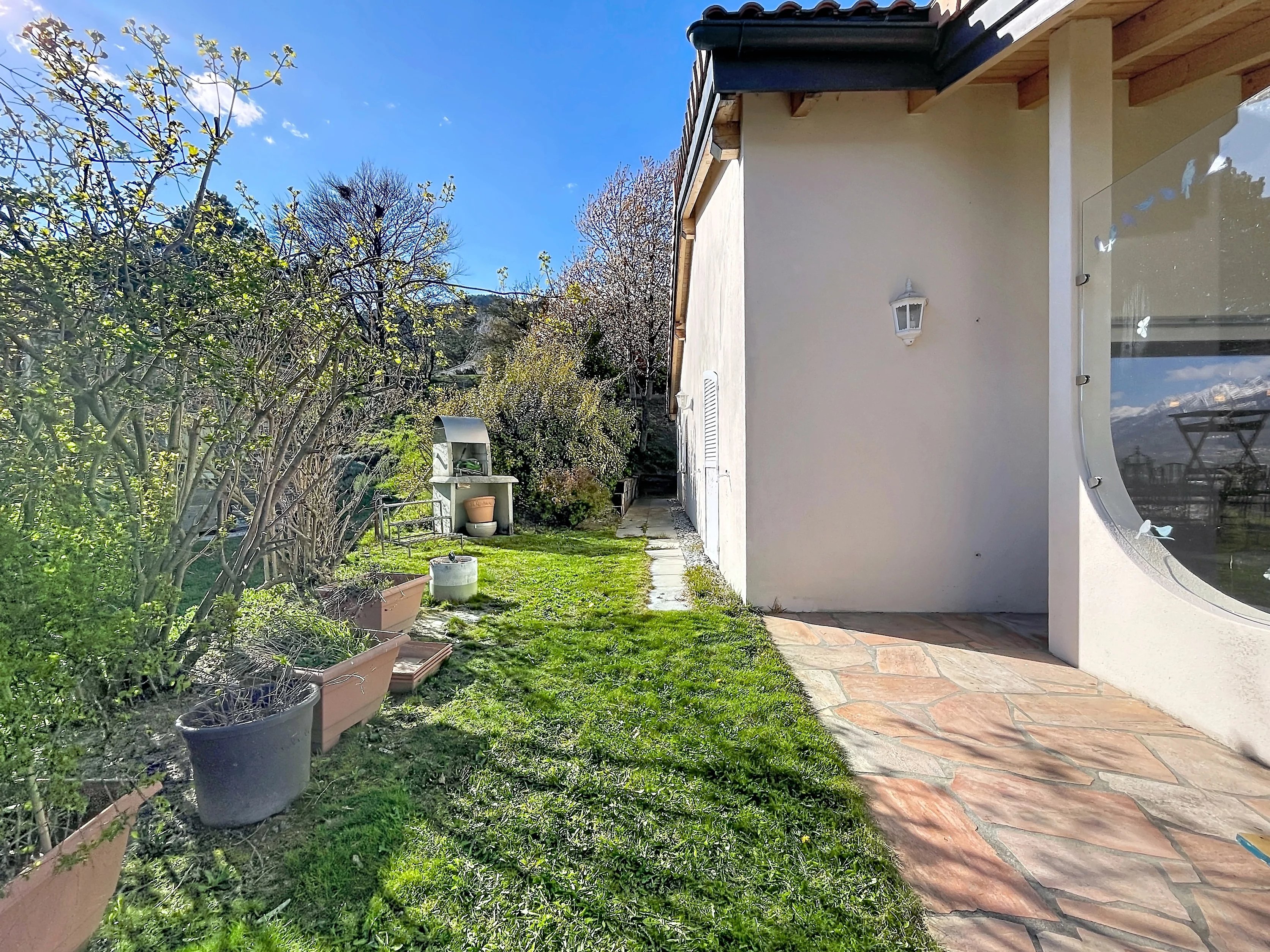 Élégante villa contemporaine