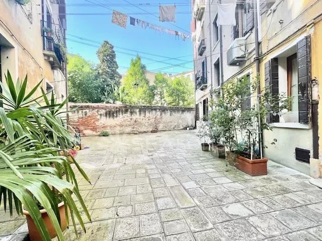 Condominium courtyard