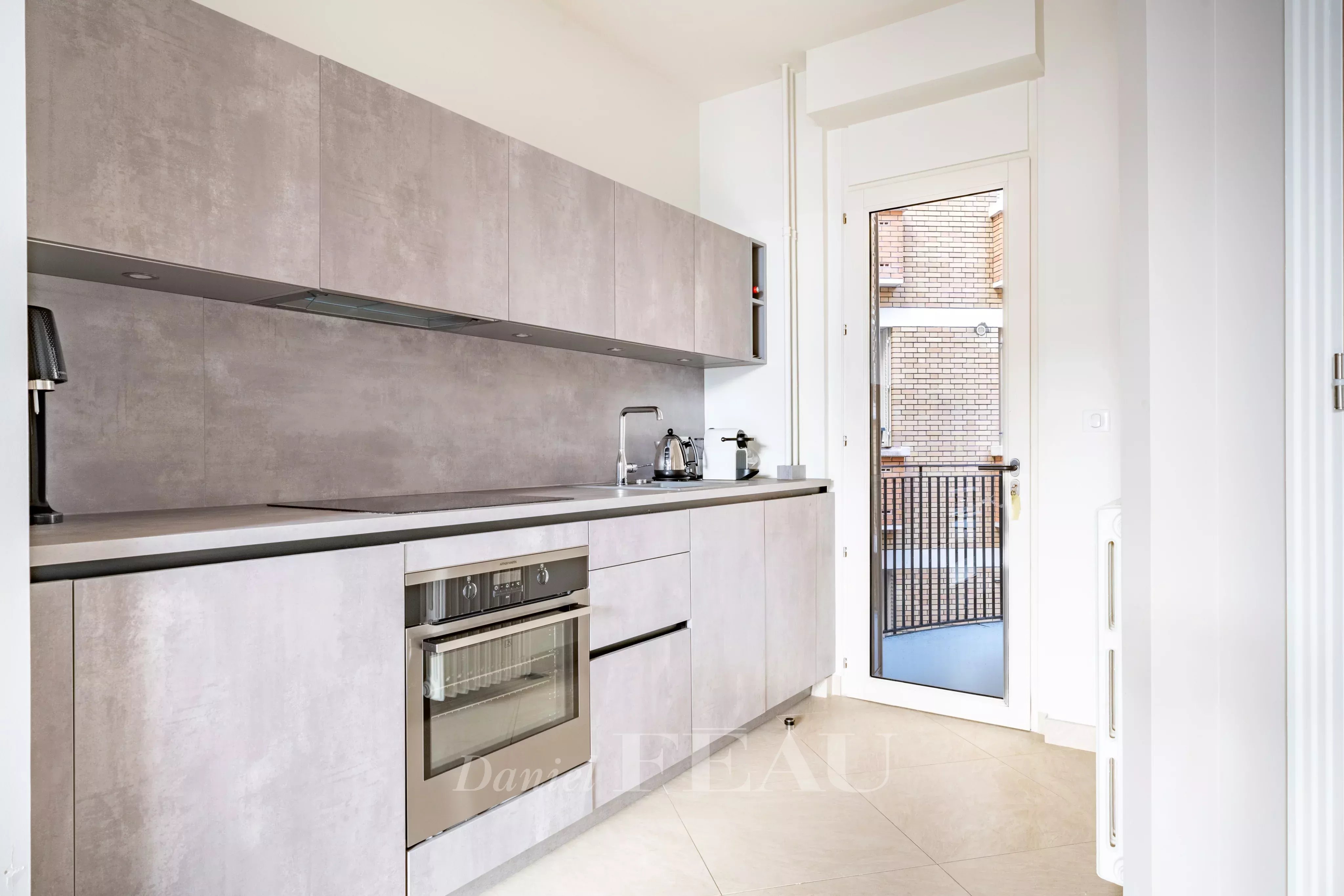 Sale Apartment Paris 16th