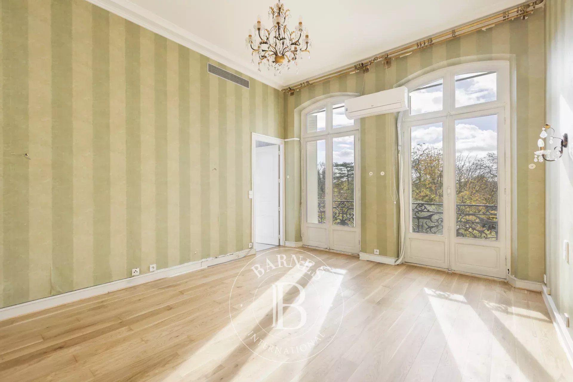 Konak Neuilly-sur-Seine - picture 10