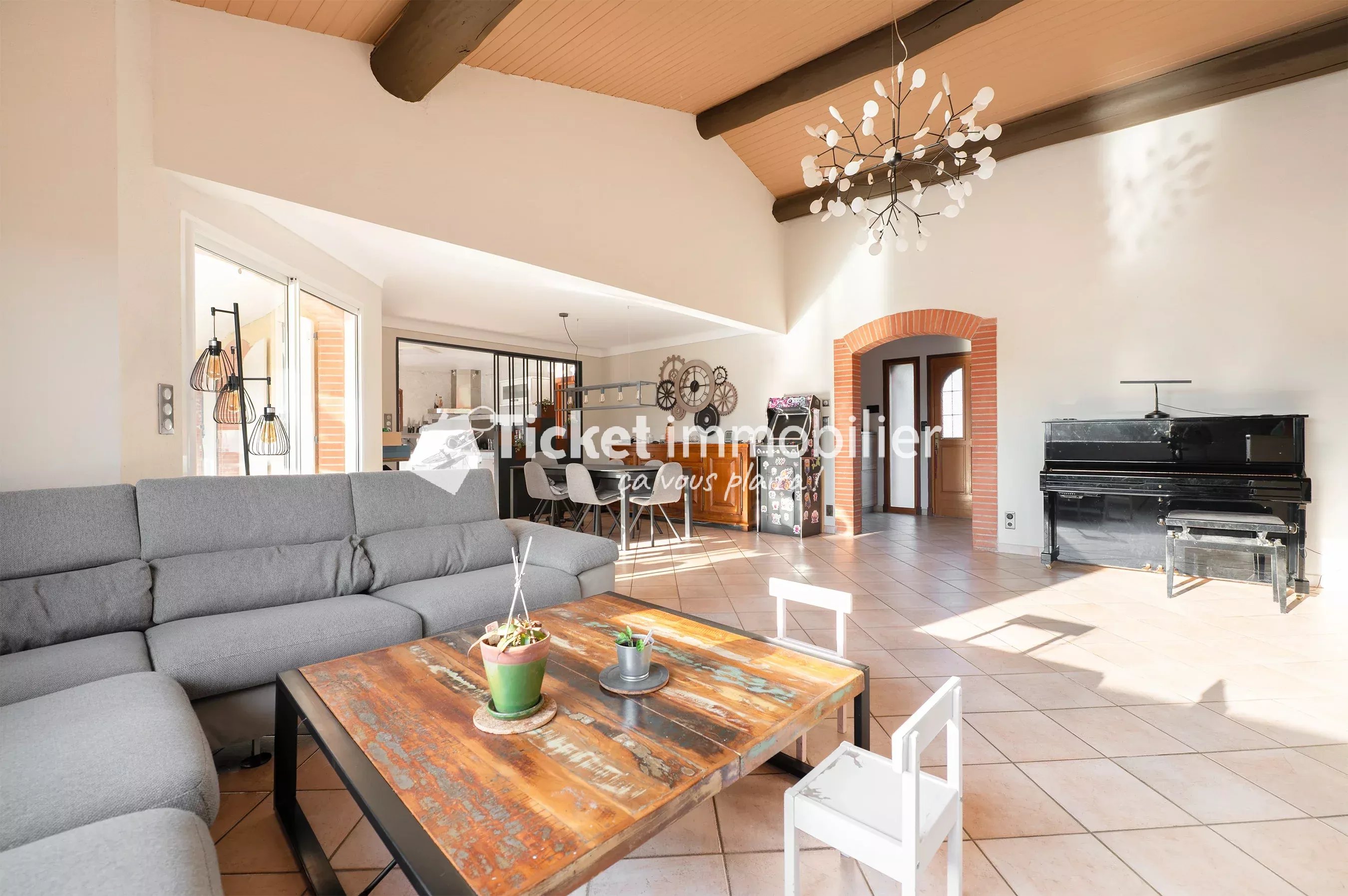 VILLA T6 215m2 TERRAIN 5558m2 CONSTRUCTIBLE, PISCINE AU SEL LINER NEUF, AQUATHERMIE 2 PUITS, 4KW PANNEAUX, DOUBLE VERANDA 72m2, CHAUFFAGE SOL, CAVE A VIN, VUE PYRENEES ETC ... — photo 10