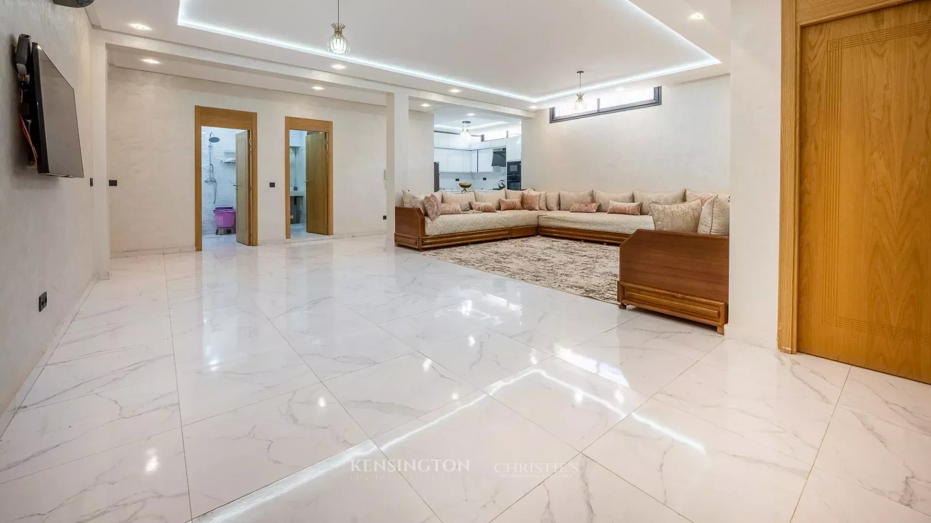 6 Bedroom Villa/Townhouse's Image 13