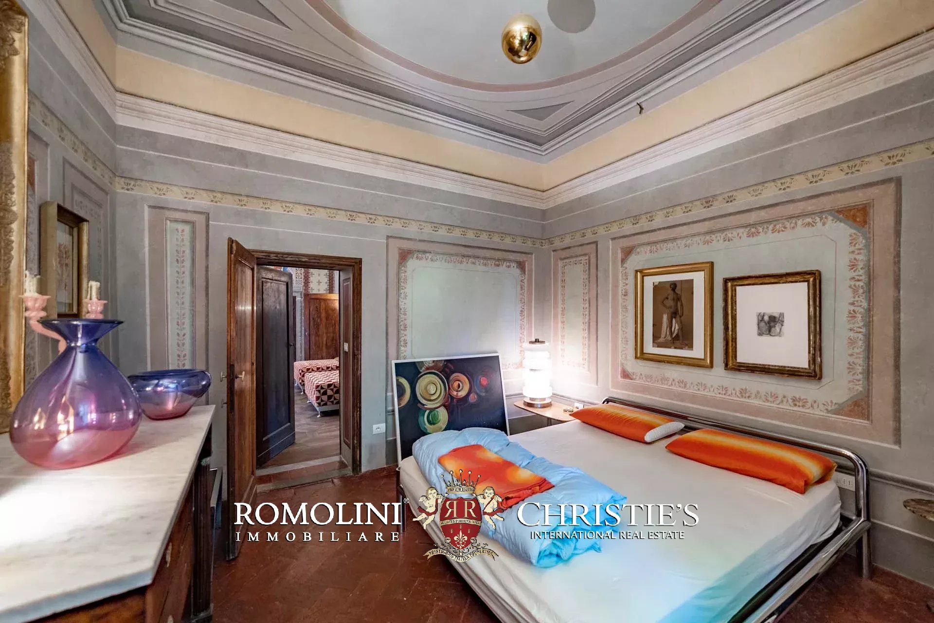 11 Bedroom Villa/Townhouse's Image 32