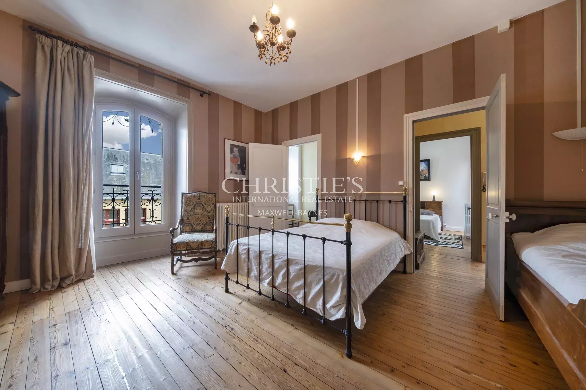 5 Bedroom Villa/Townhouse's Image 18