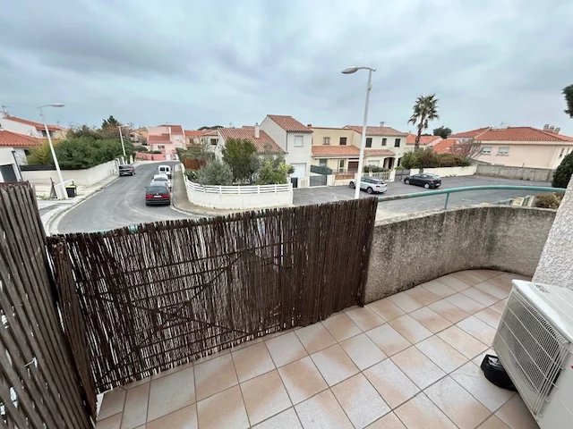 F3 AVEC GARAGE LAS COBAS