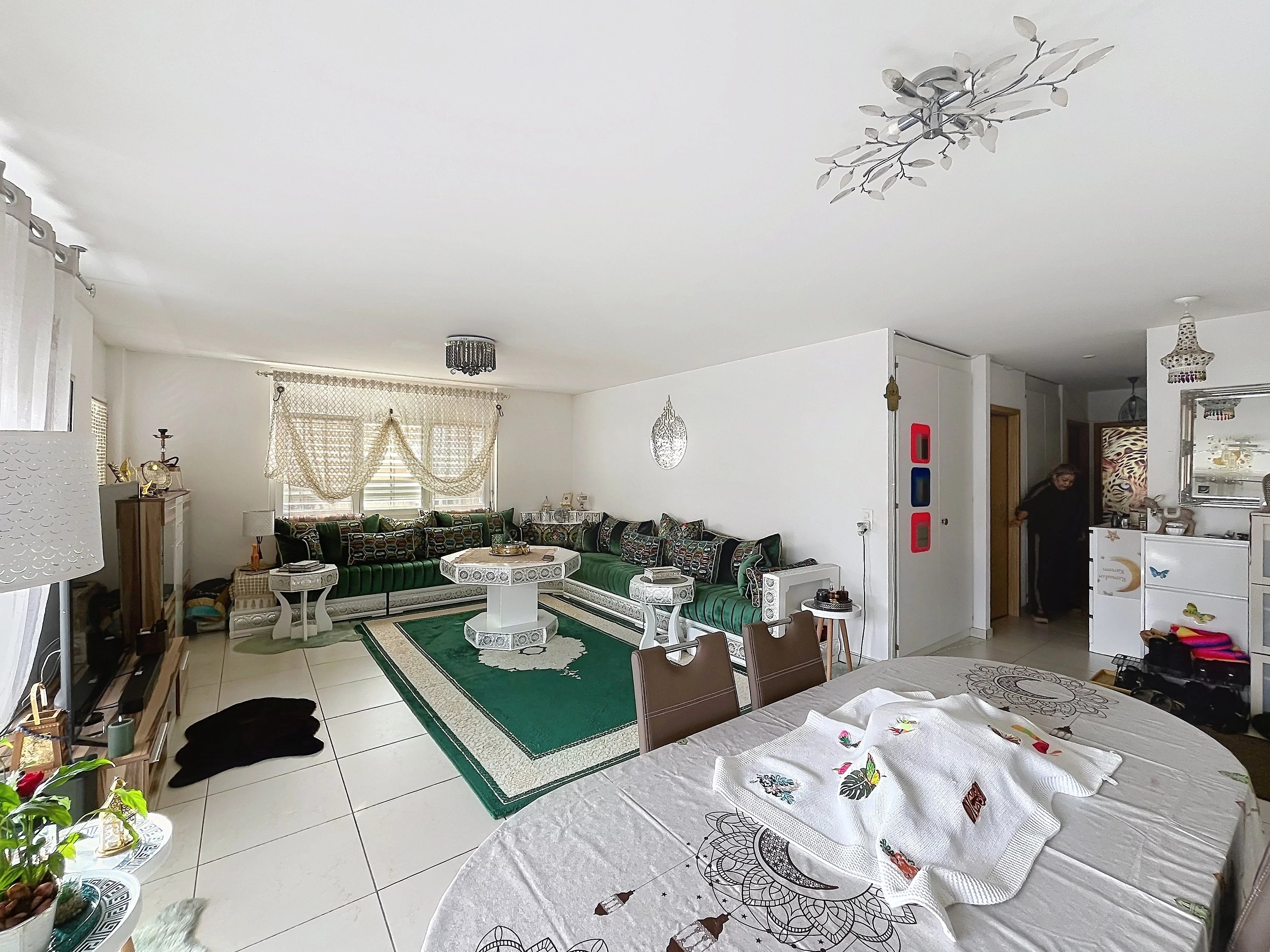 Spacieux 4.5 pièces avec grande terrasse et vue dégagée à Conthey - Photo 3