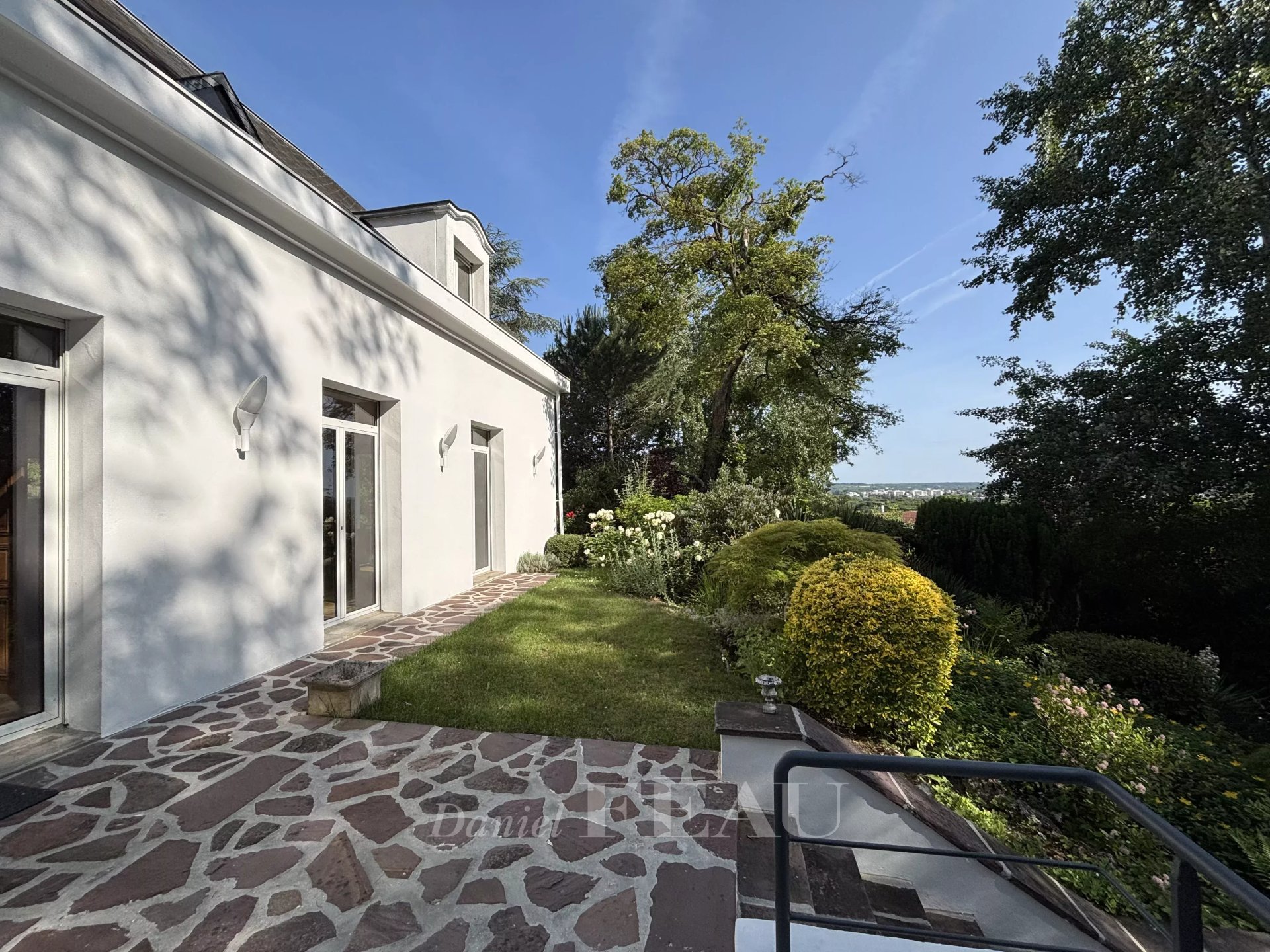 5 Bedroom Villa/Townhouse's Image 10