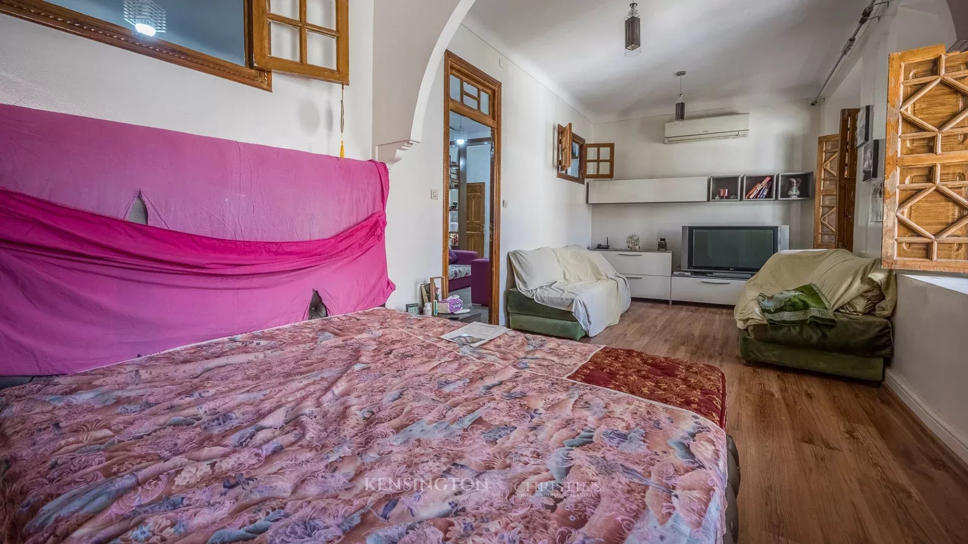 9 Bedroom Villa/Townhouse's Image 30