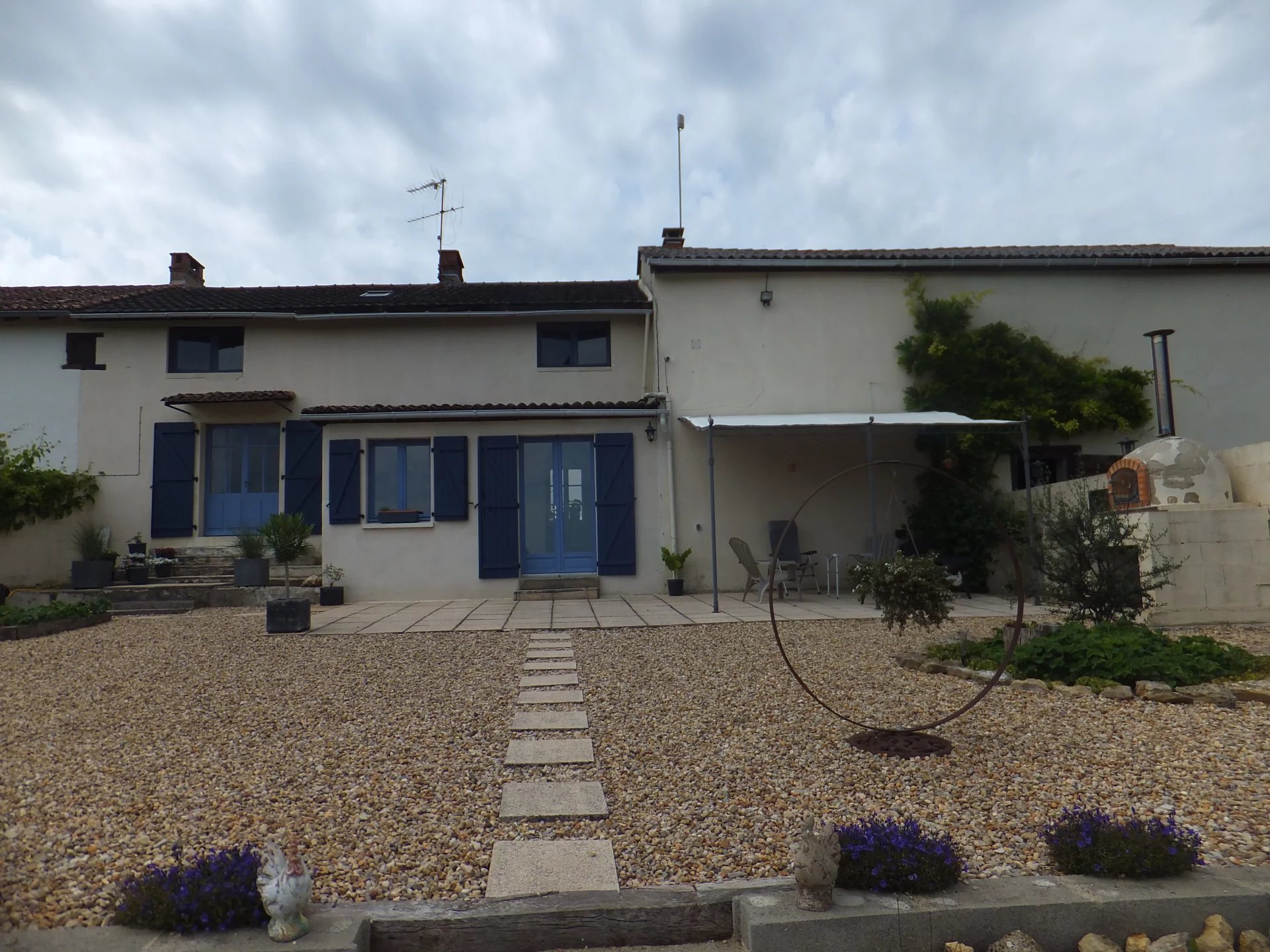 Maison avec prairies et vue en Poitou-Charentes