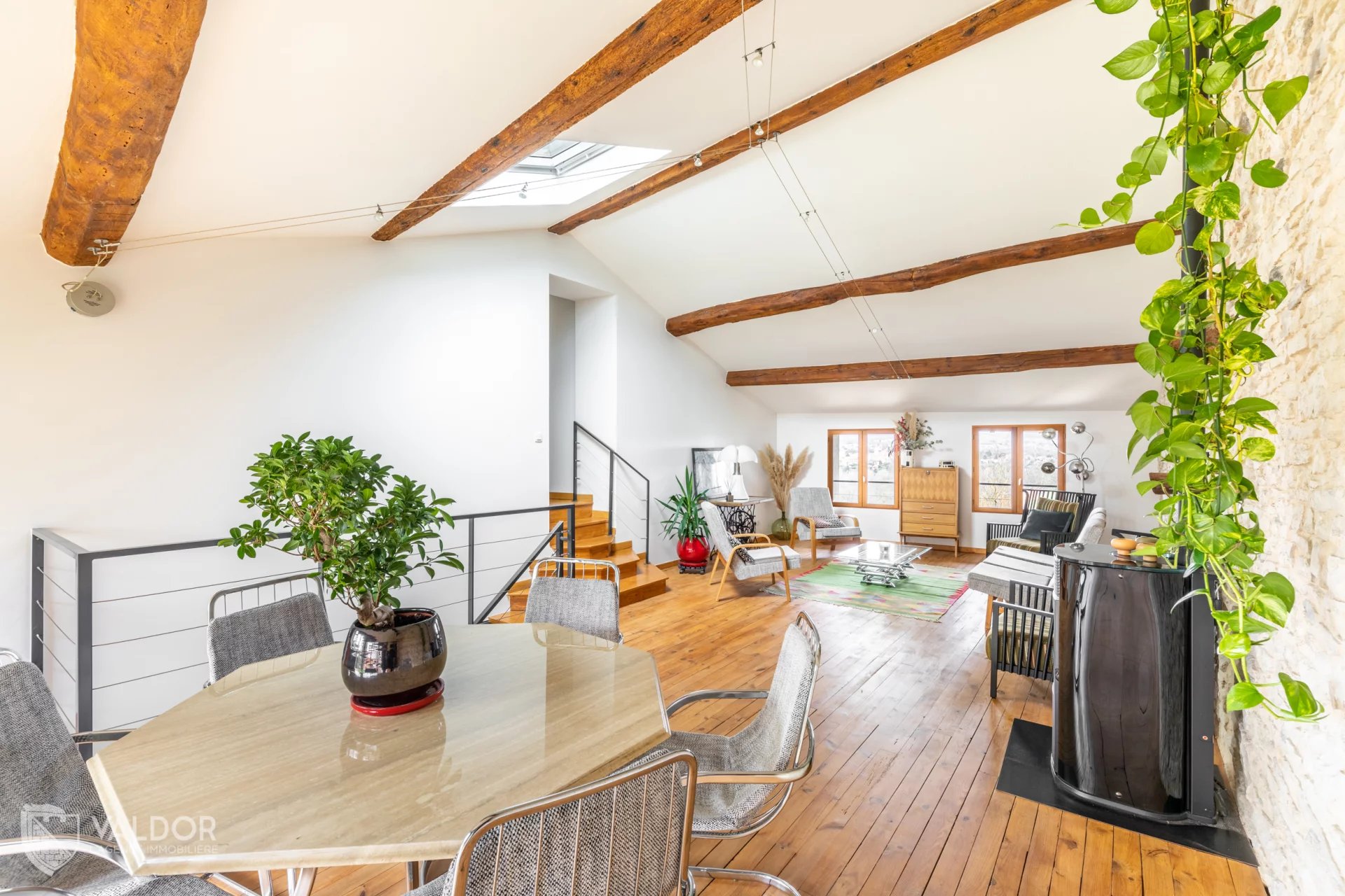 Appartement à Marcilly de type T6 de 232 m² avec parcelle de 1650 m²