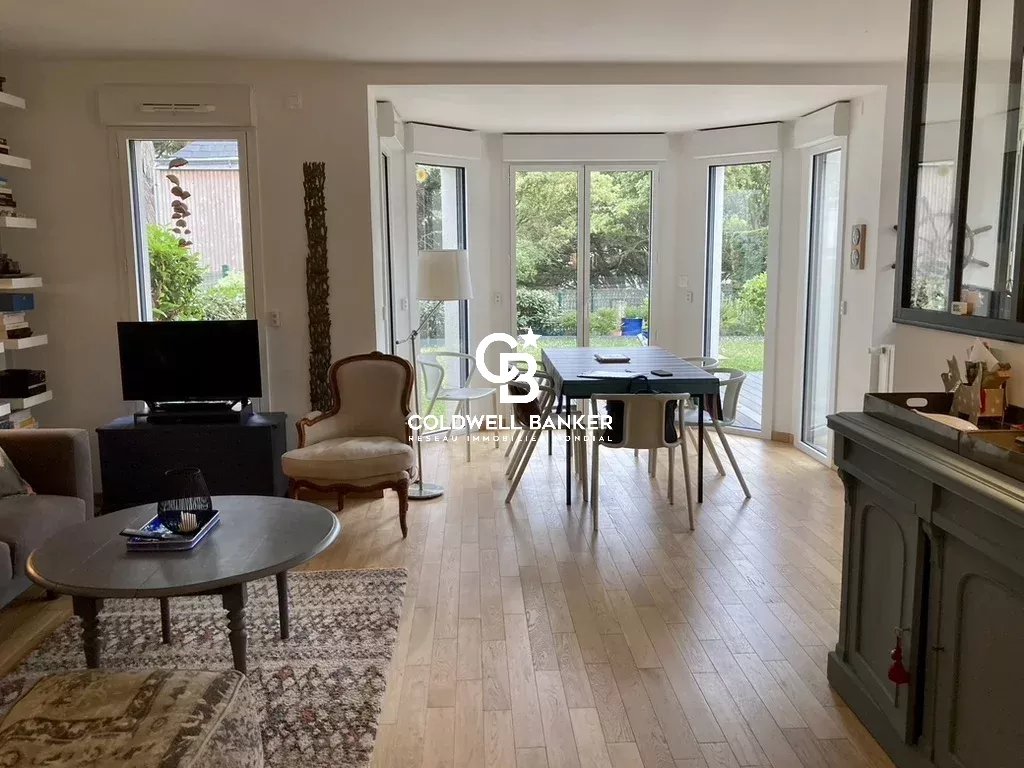 PORNIC APPARTEMENT VUE MER AVEC SON JARDIN PRIVATIF