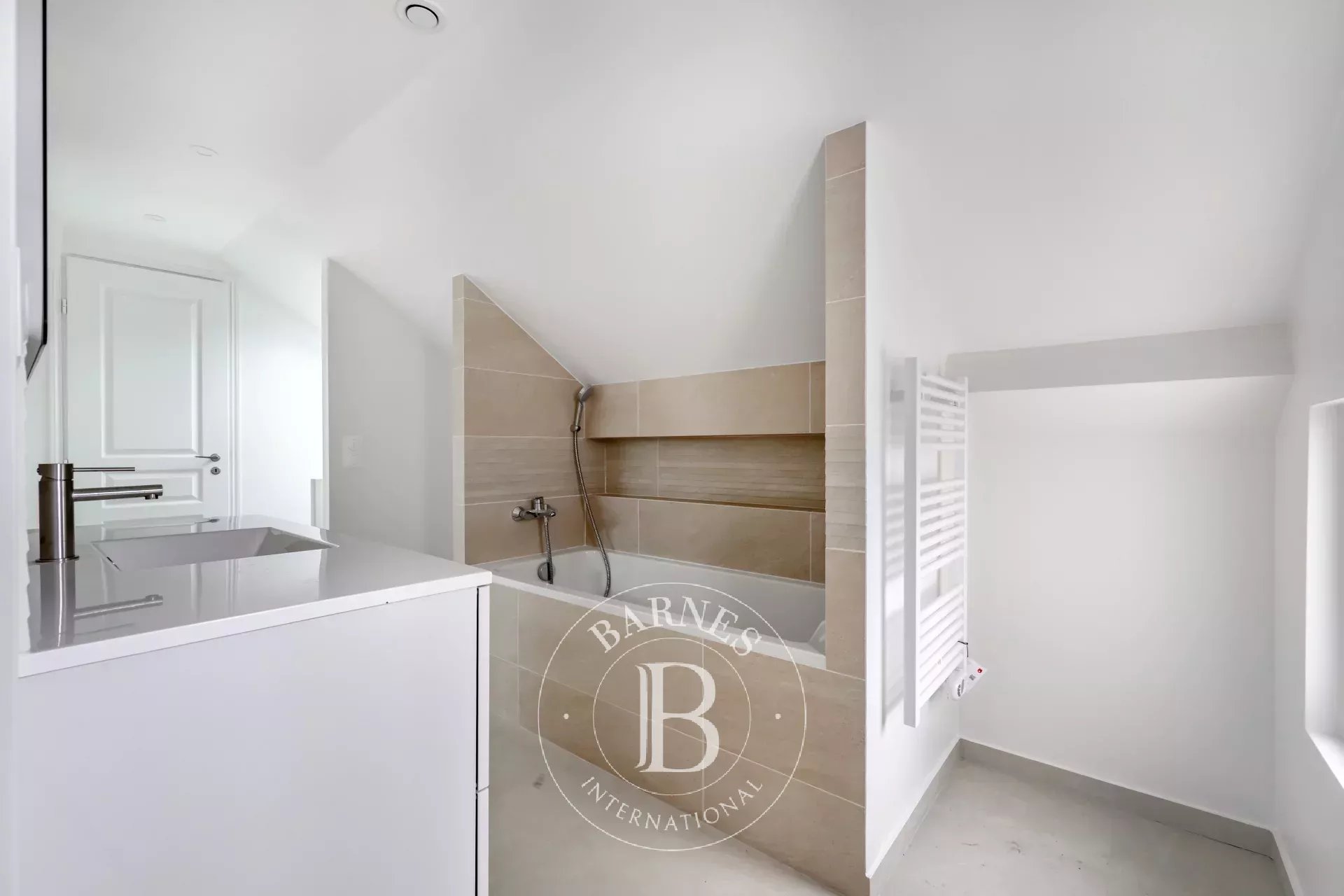 Daire Paris 3ème - picture 13