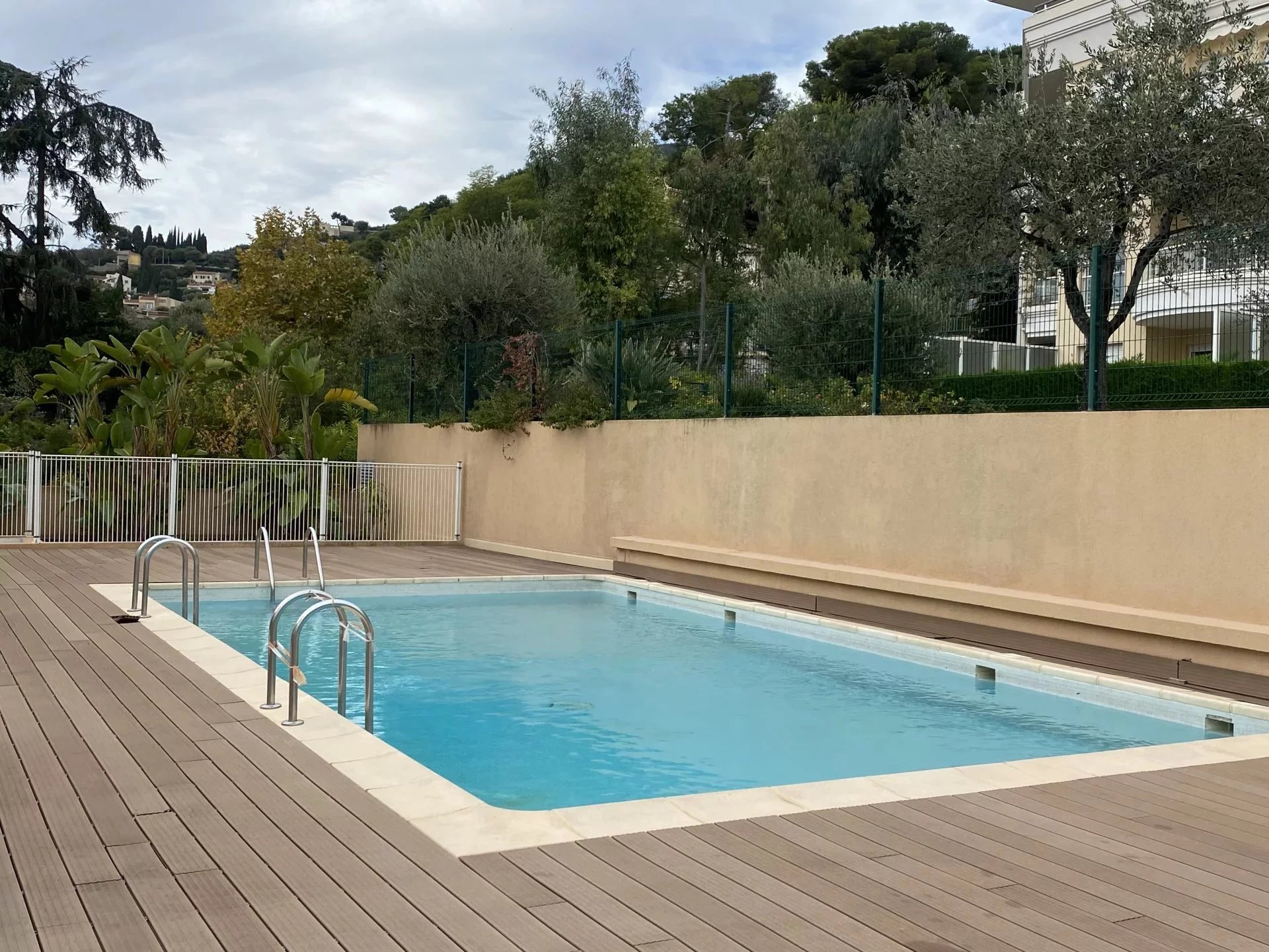 ROQUEBRUNE CAP MARTIN - VUE MER 3 pièces 59m2 - PARKING - Terrasse 15 m2 // proximité commodités// ROQUEBRUNE CAP MARTIN