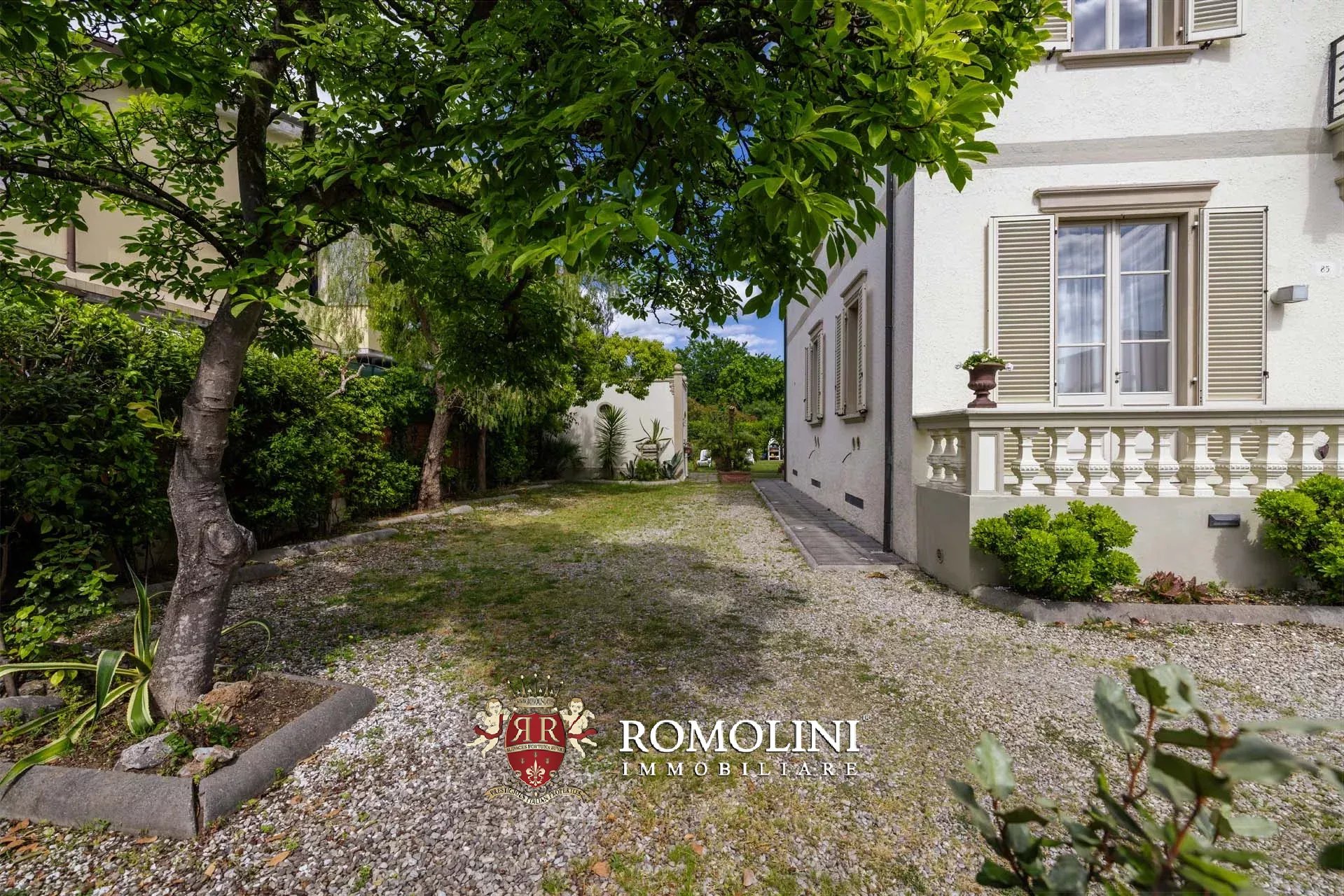 6 Bedroom Villa/Townhouse's Image 4