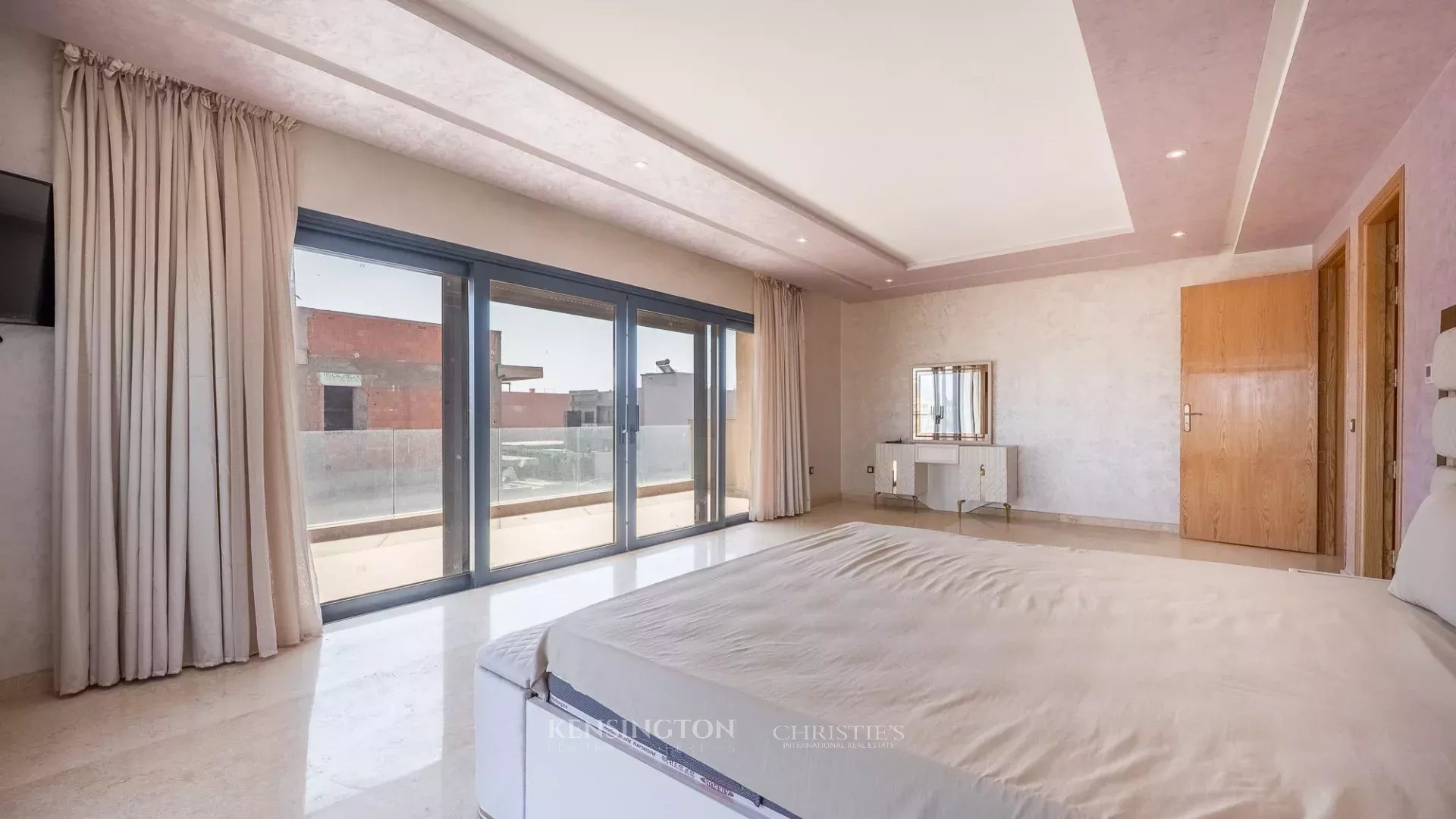 4 Bedroom Villa/Townhouse's Image 15