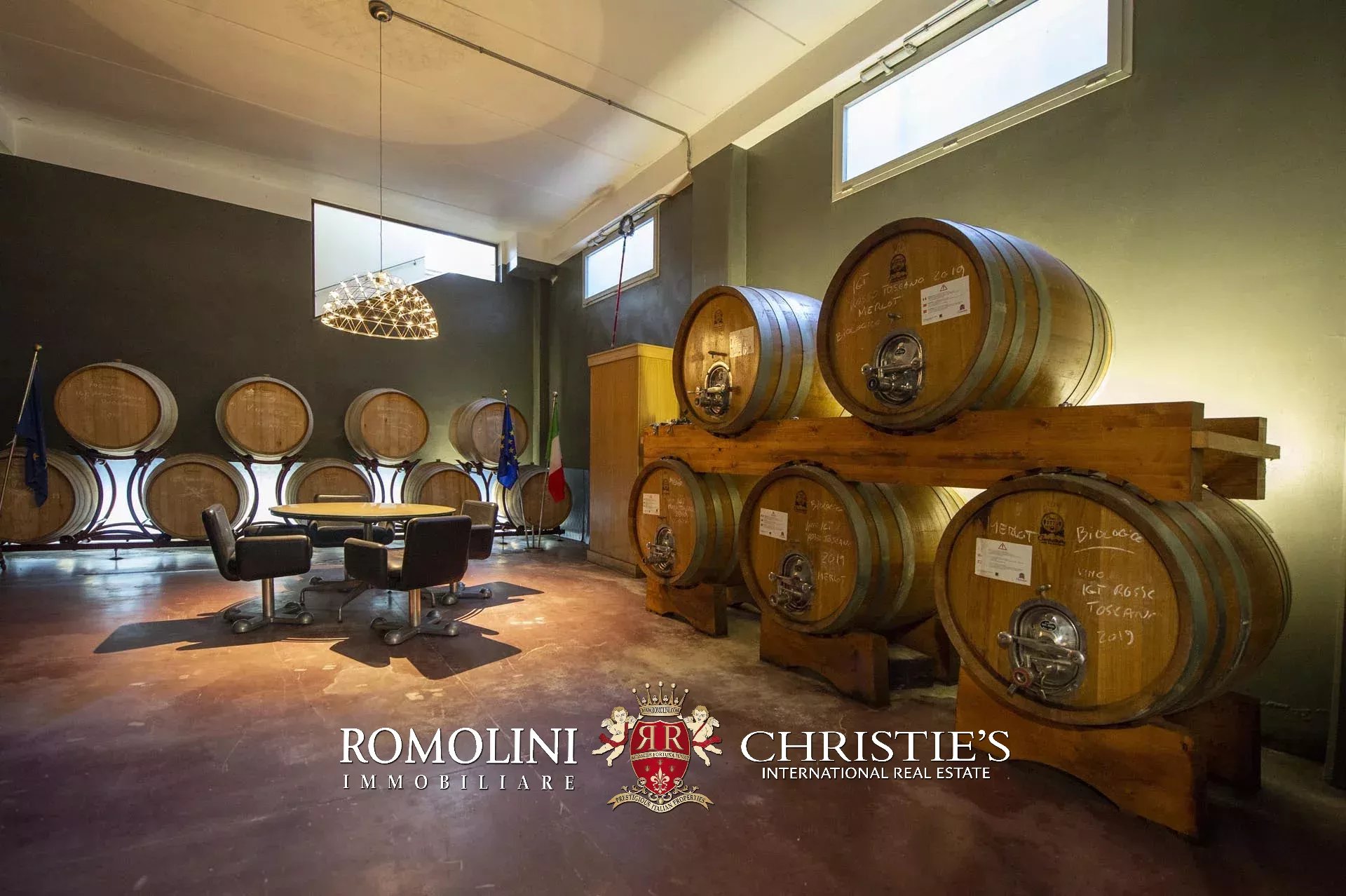 11 Bedroom Vineyard's Image 33