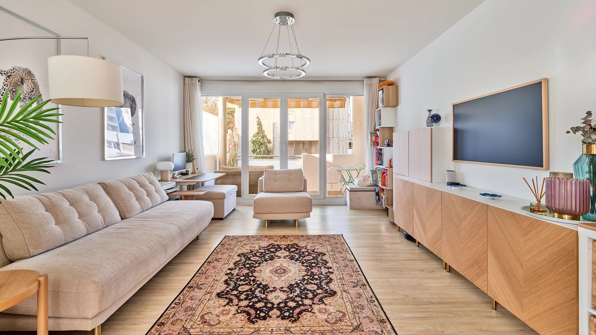 Très bel appartement de 4 pièces proche du centre ville, rive droite