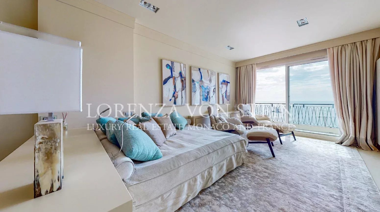 LE CONTINENTAL - 2 BEDROOM APARTMENT - FULLY RENOVATED