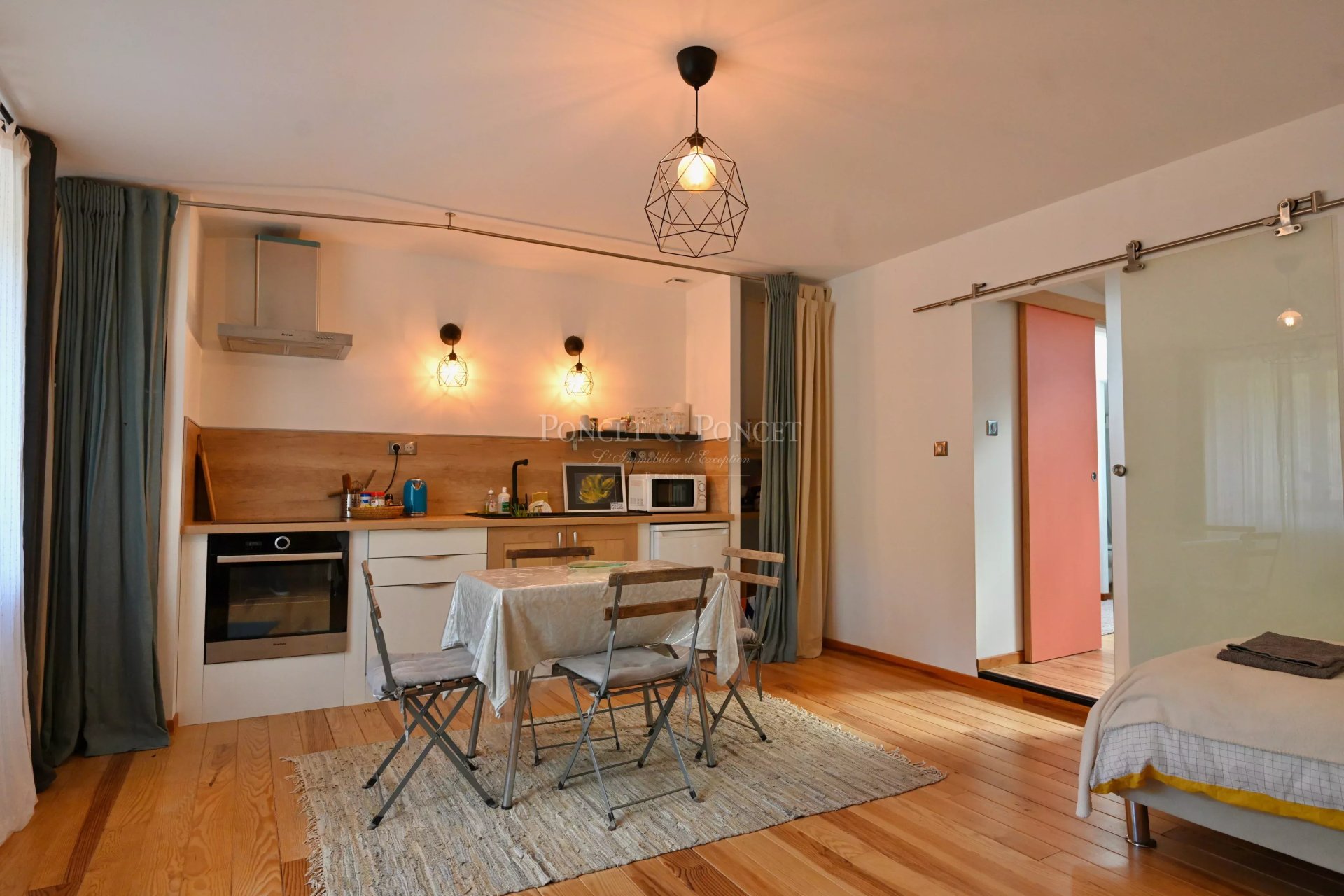 5 Bedroom Villa/Townhouse's Image 11