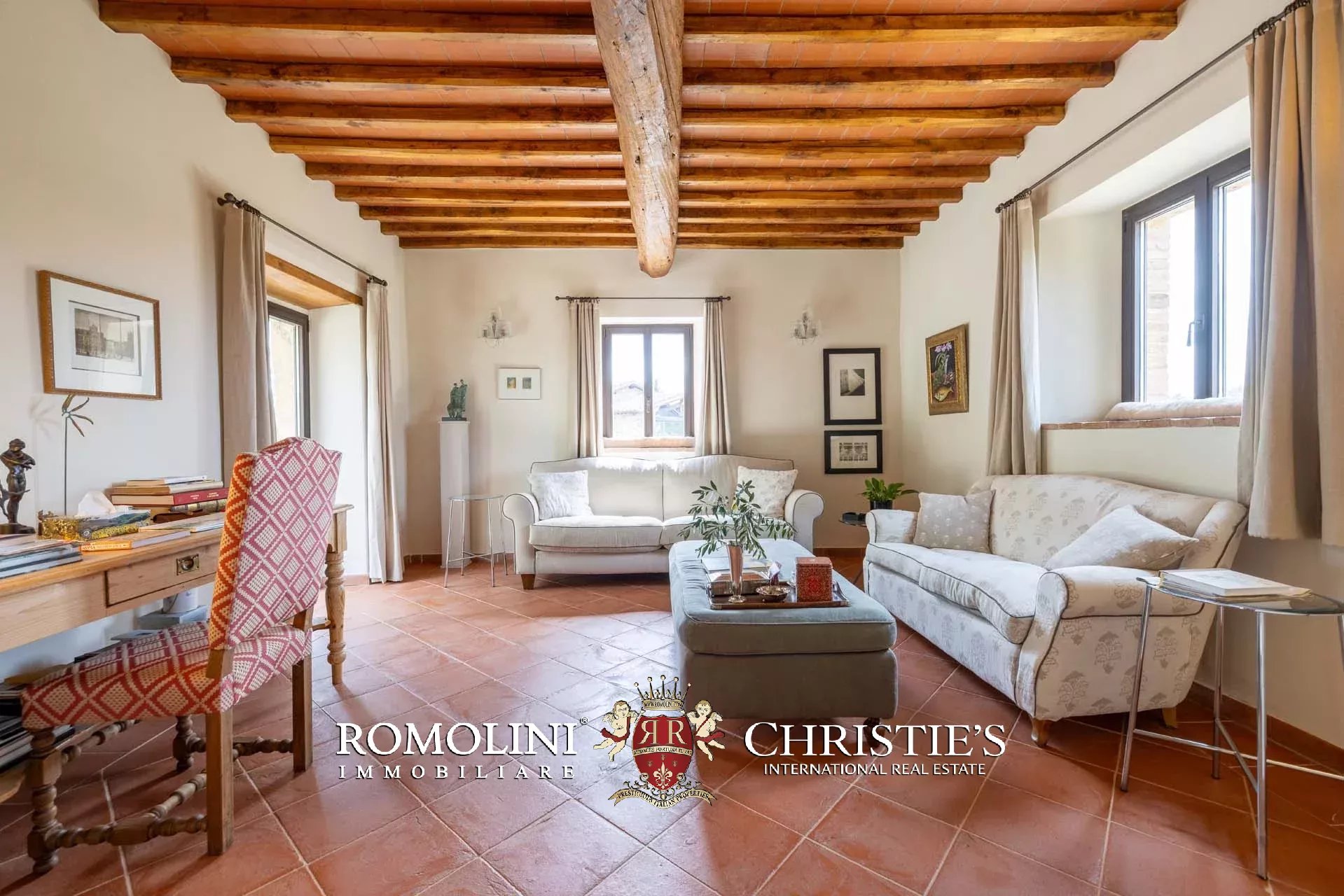 4 Bedroom Villa/Townhouse's Image 38