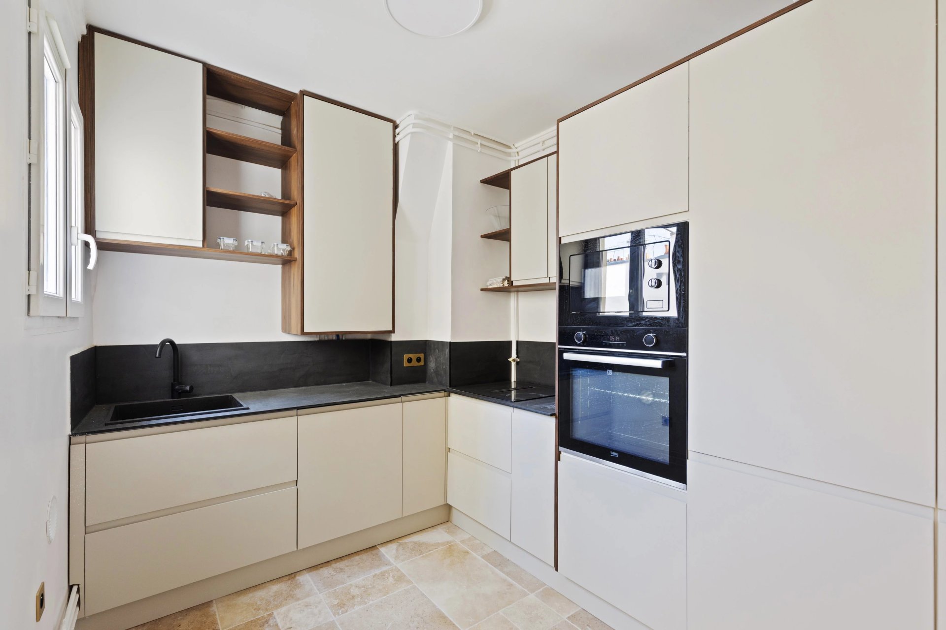 1 Bedroom Apartment/Flat's Image 3